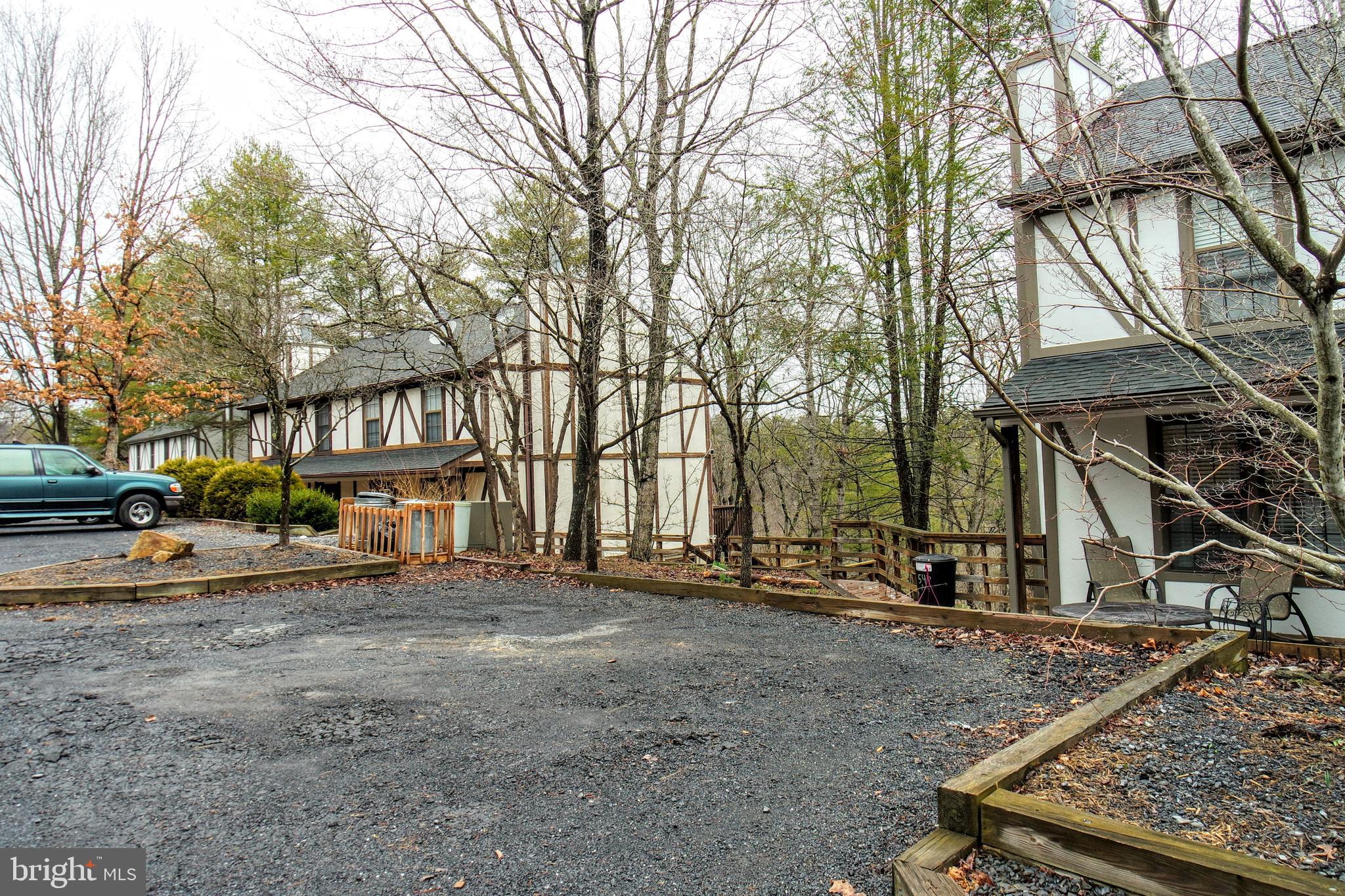 LAKEVIEW PEDESTAL HOMES - Residential