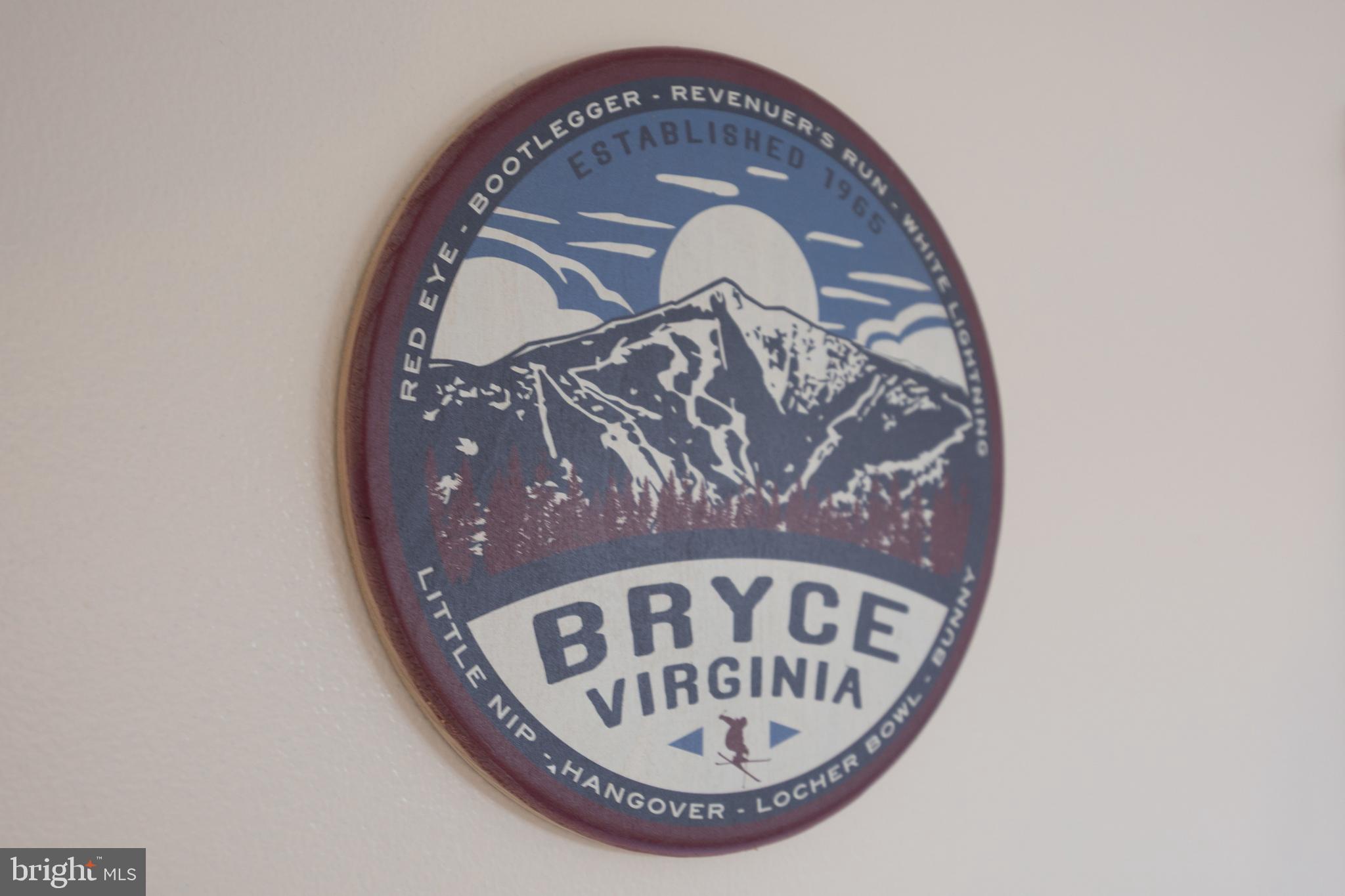 LAKEVIEW PEDESTAL HOMES - Residential