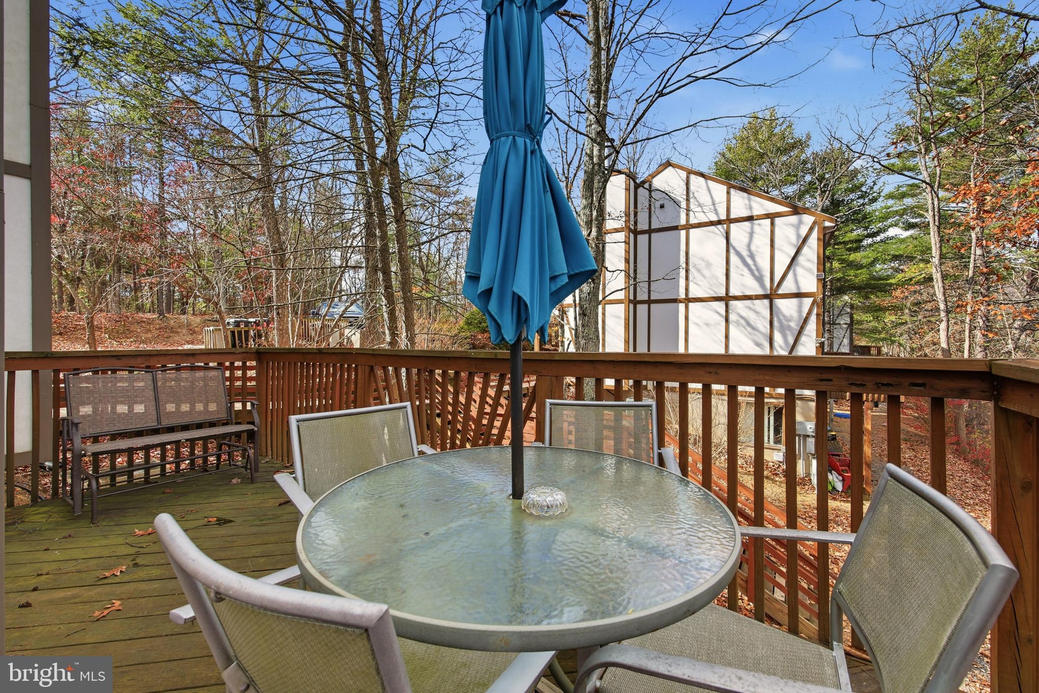 LAKEVIEW PEDESTAL HOMES - Residential