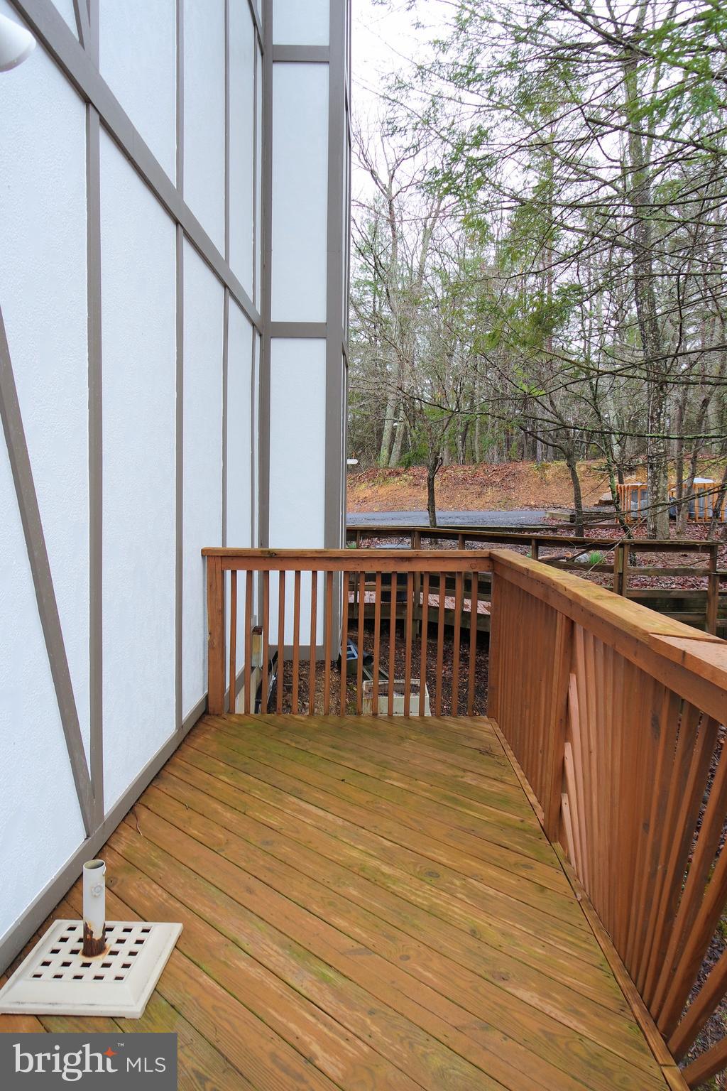 LAKEVIEW PEDESTAL HOMES - Residential