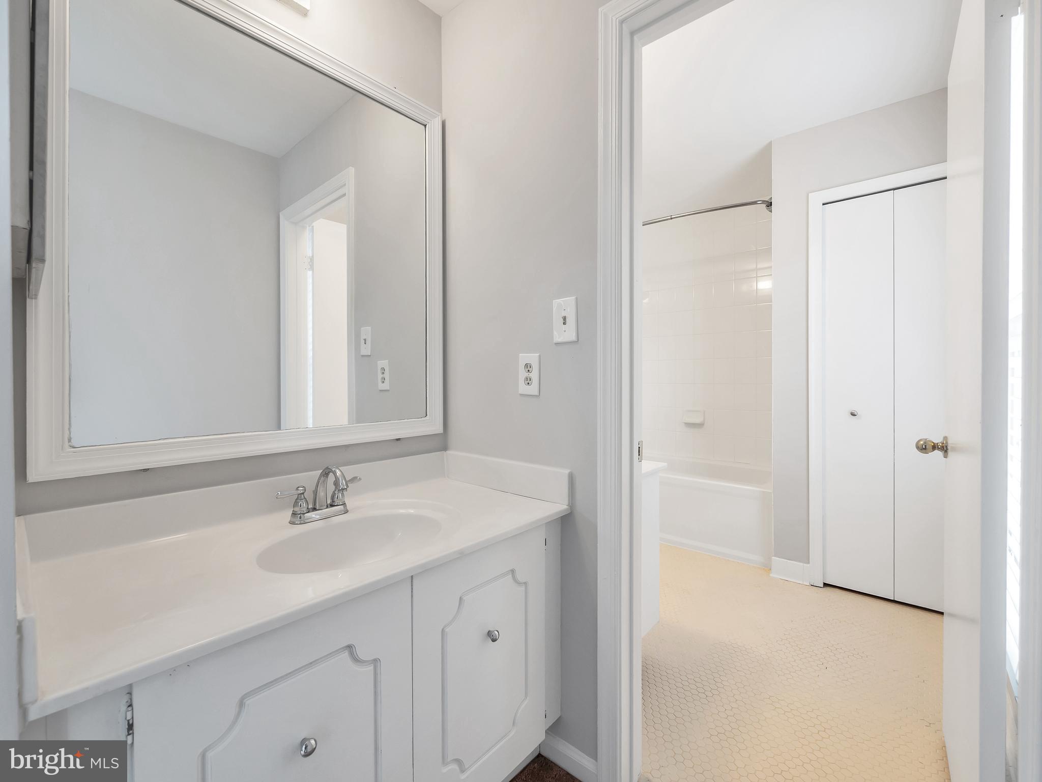 ROLLING VALLEY WEST - Residential Lease