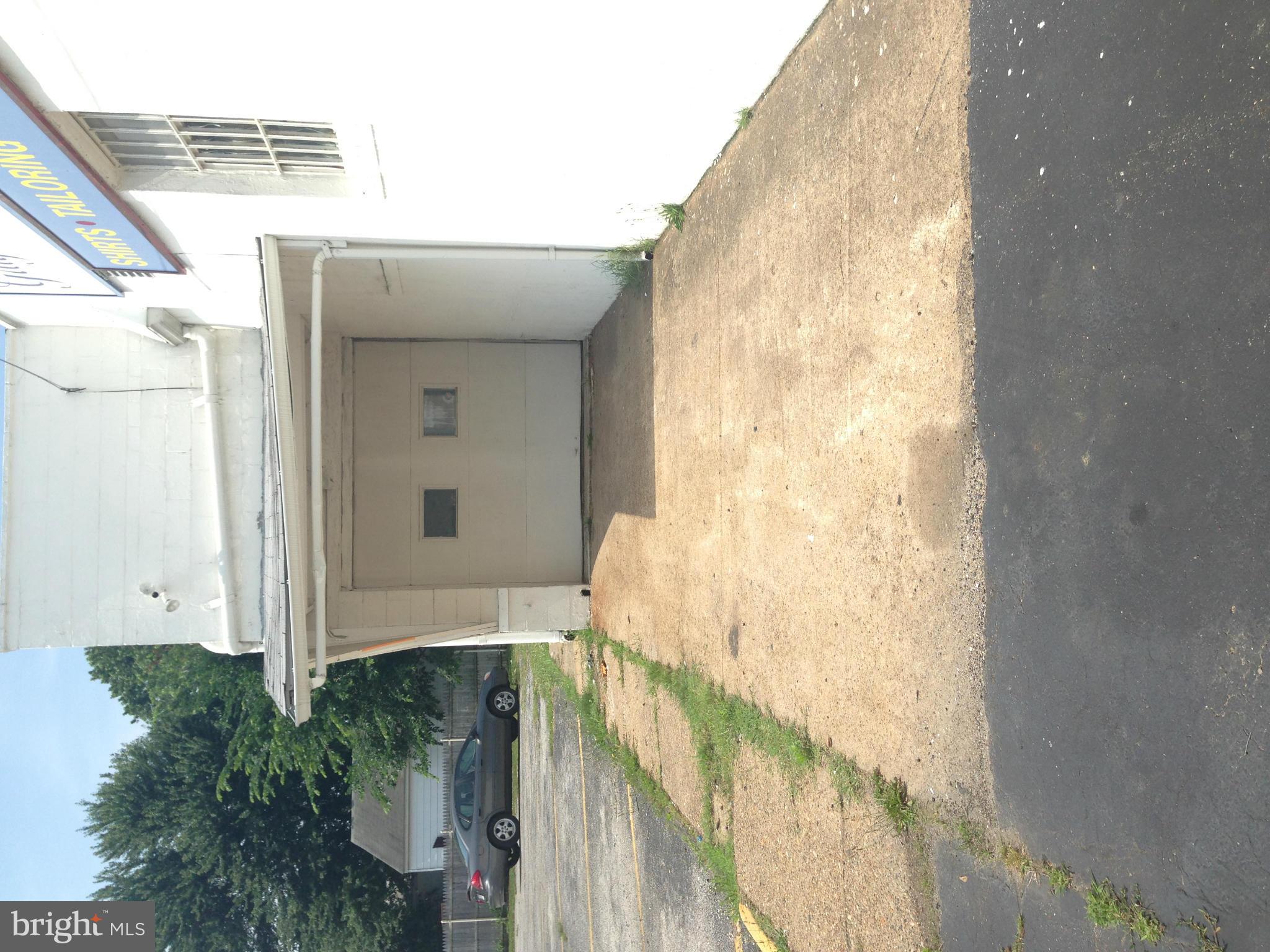 GRAY MANOR - Commercial Lease