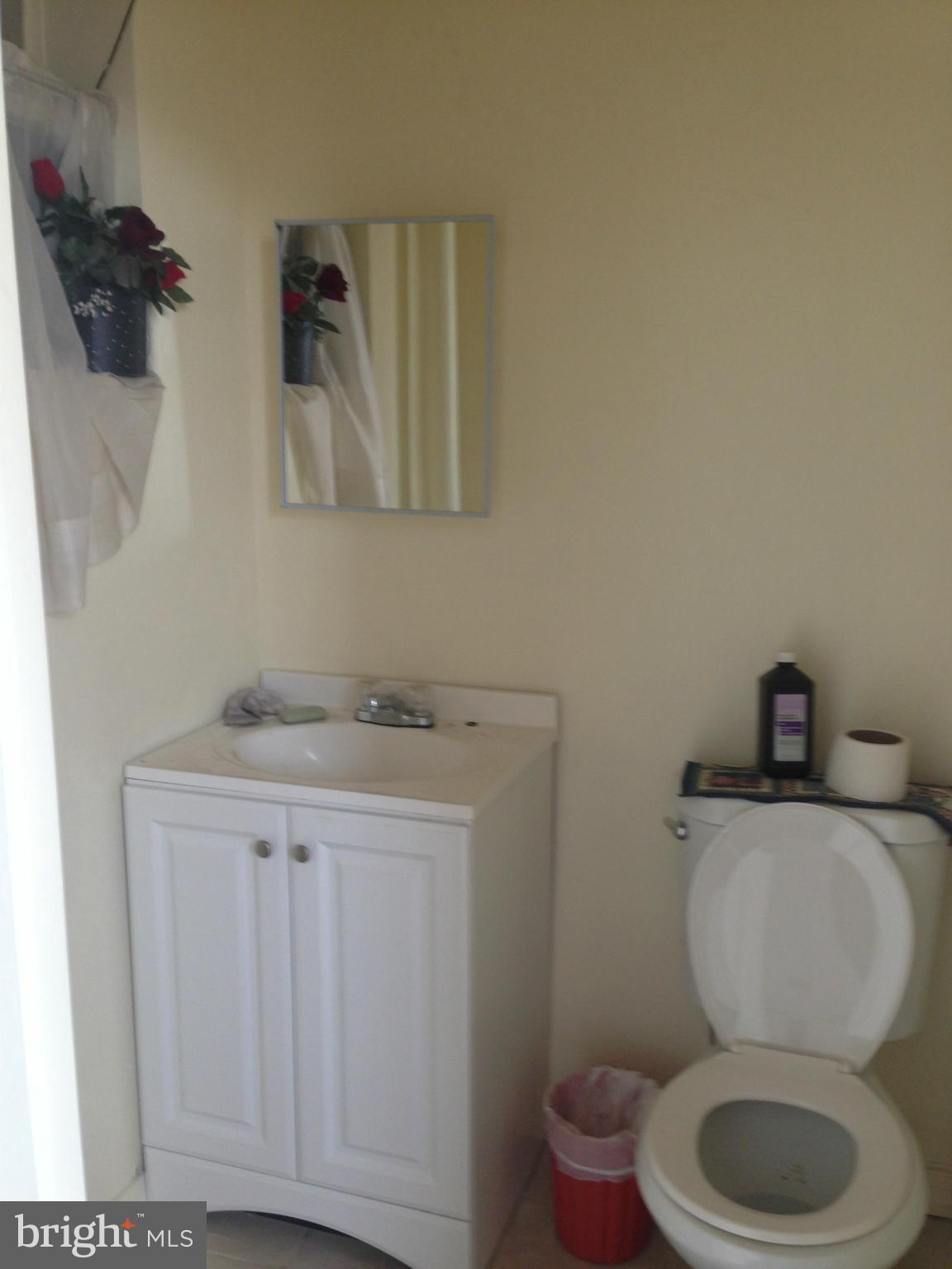 GRAY MANOR - Commercial Lease