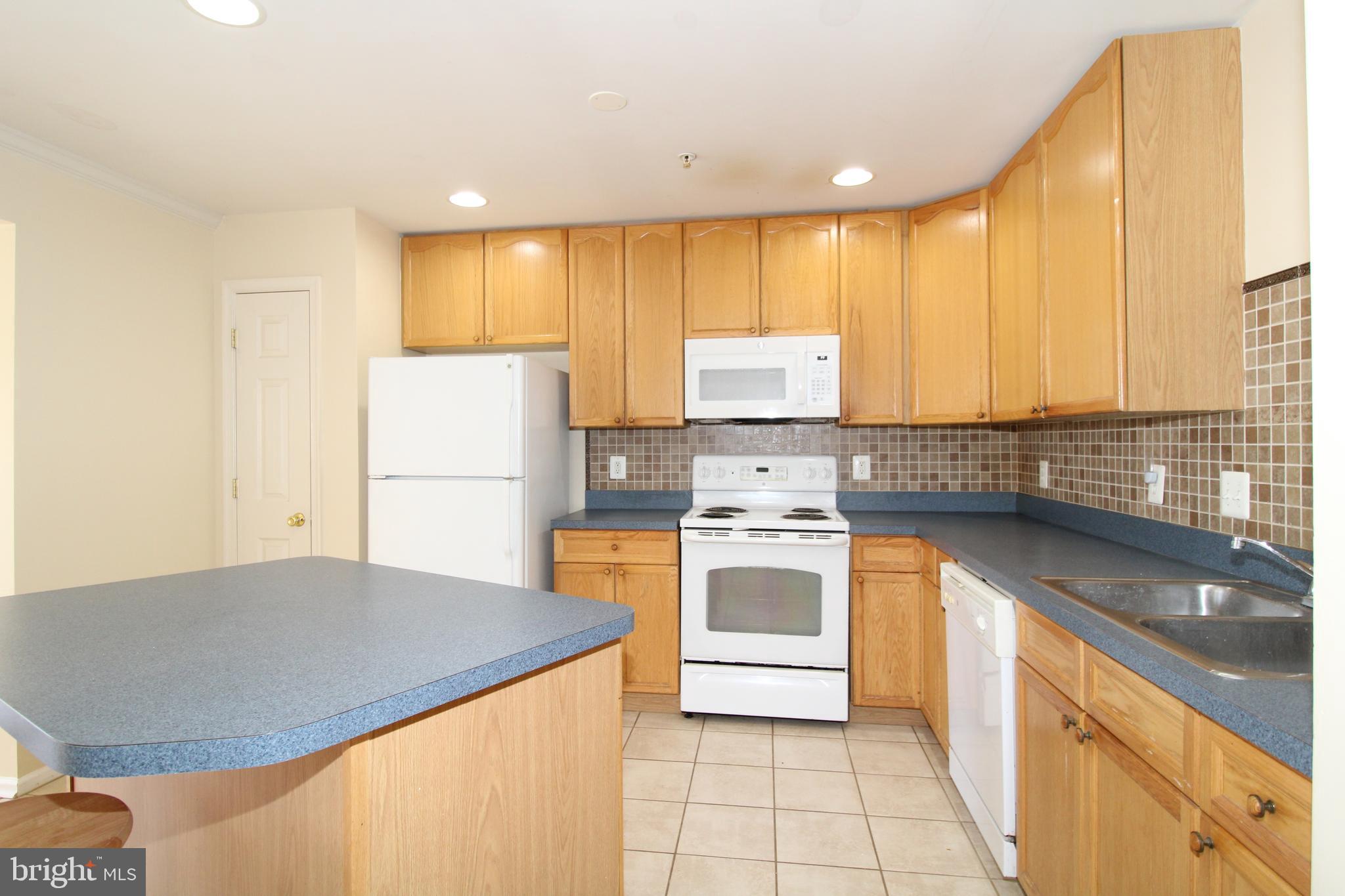 PARK OVERLOOK TOWNHOMES - Residential