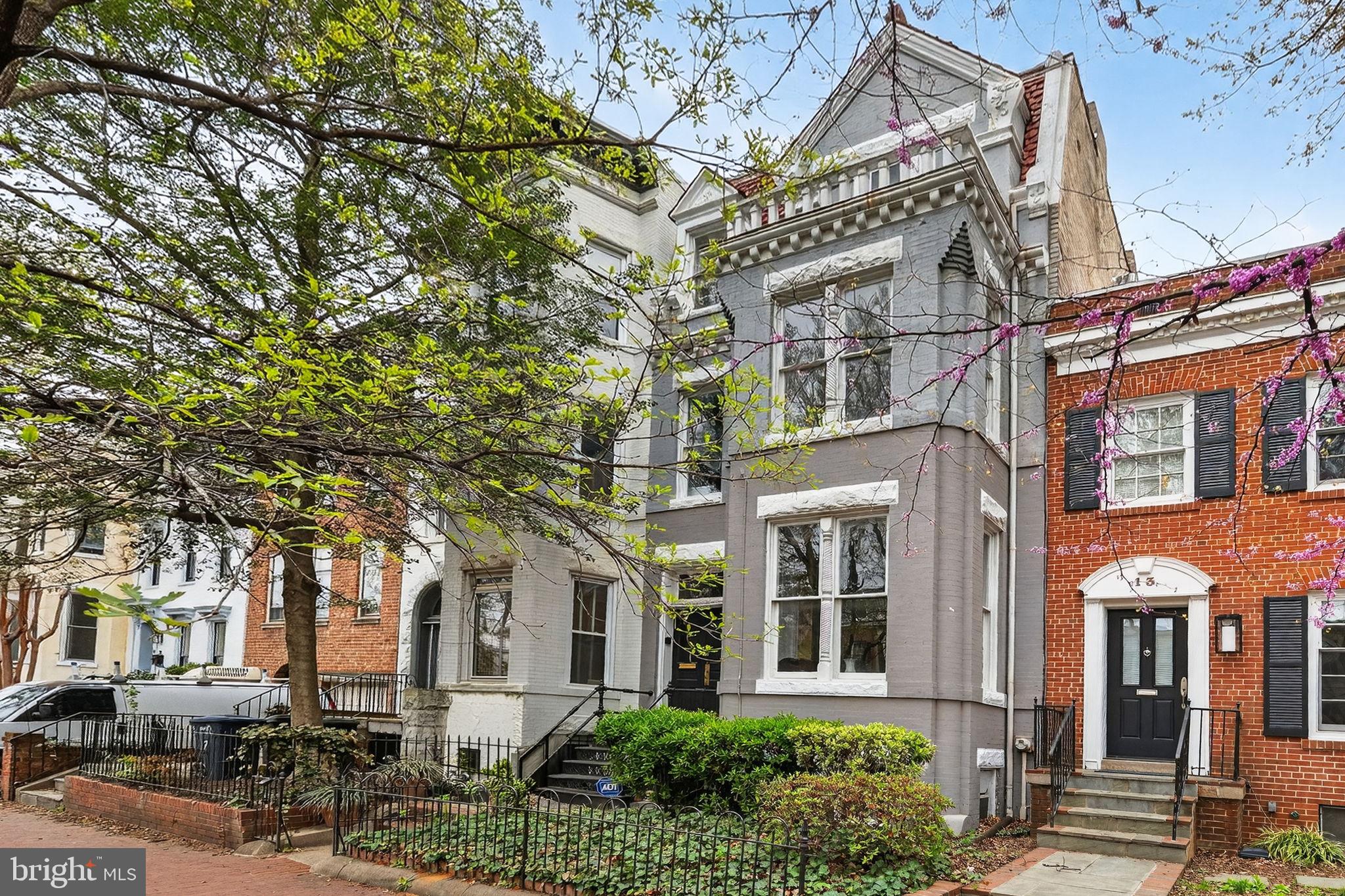 15 3RD STREET NE