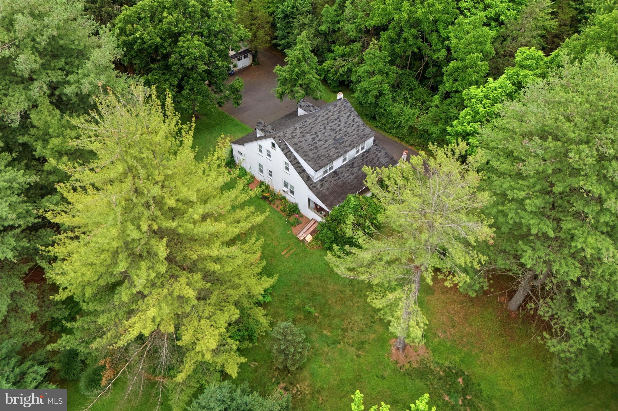1933 DETWILER ROAD