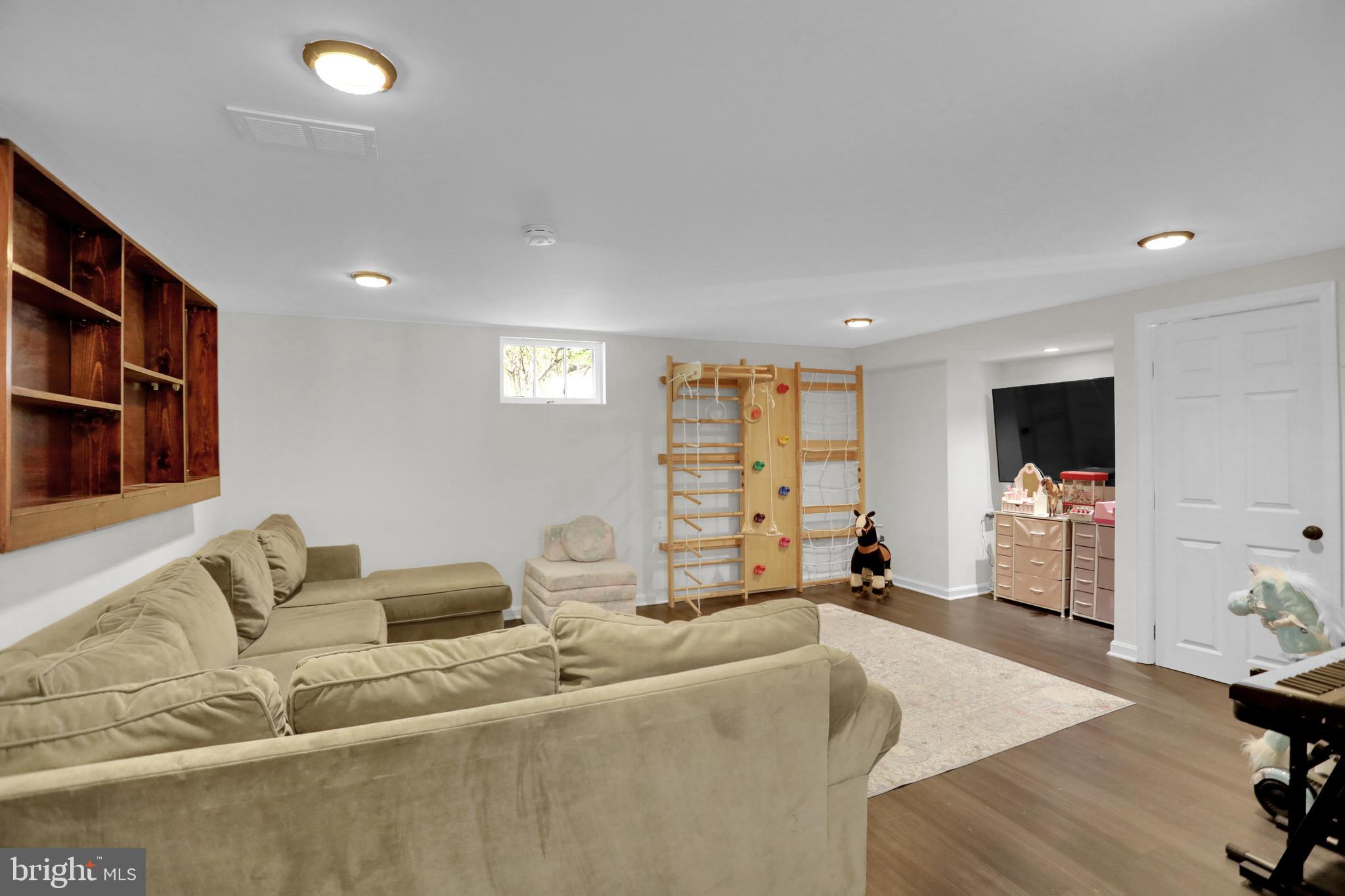 RODGERS FORGE - Residential