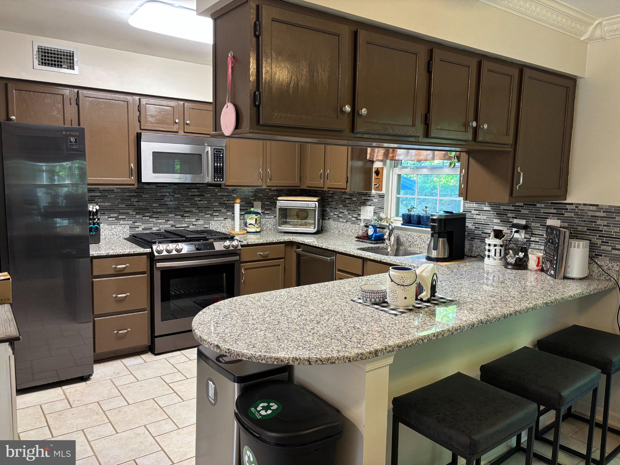 MONTCLAIR ST4 - Residential