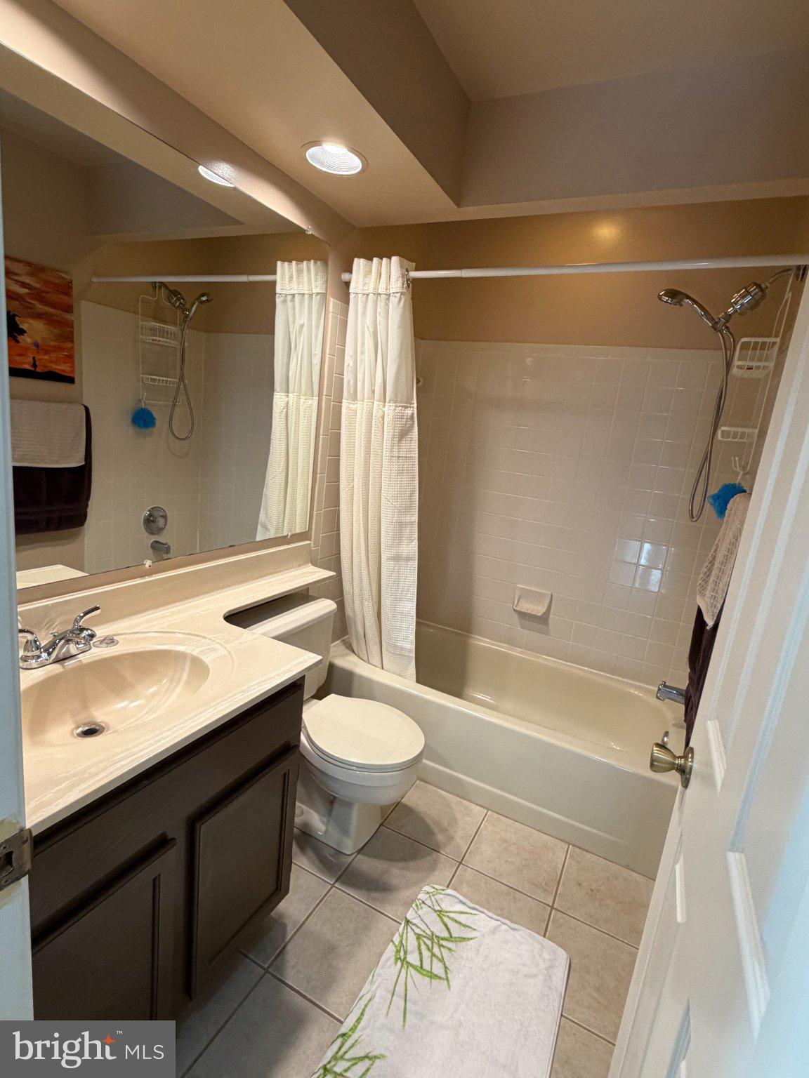 MONTCLAIR ST4 - Residential