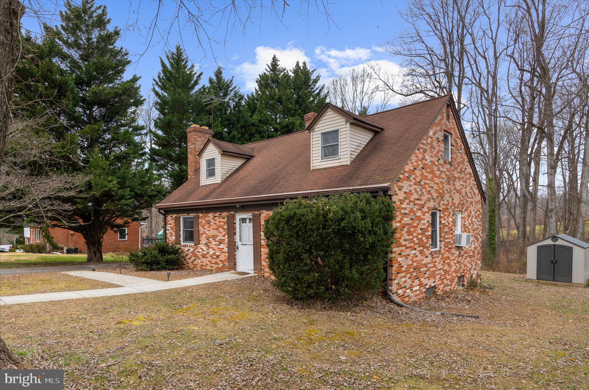 HUNTING HILLS ESTATES - Residential