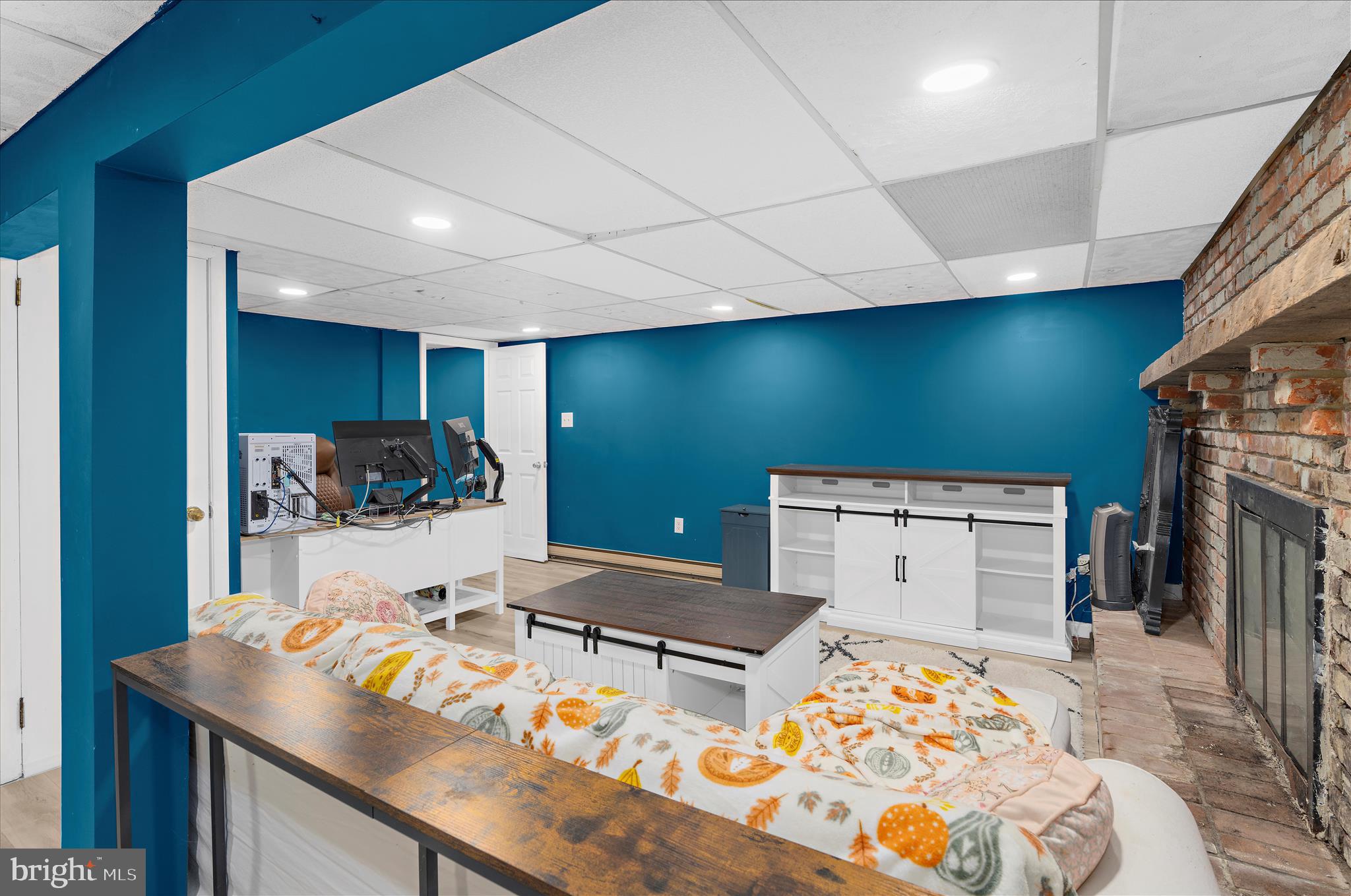 HUNTING HILLS ESTATES - Residential