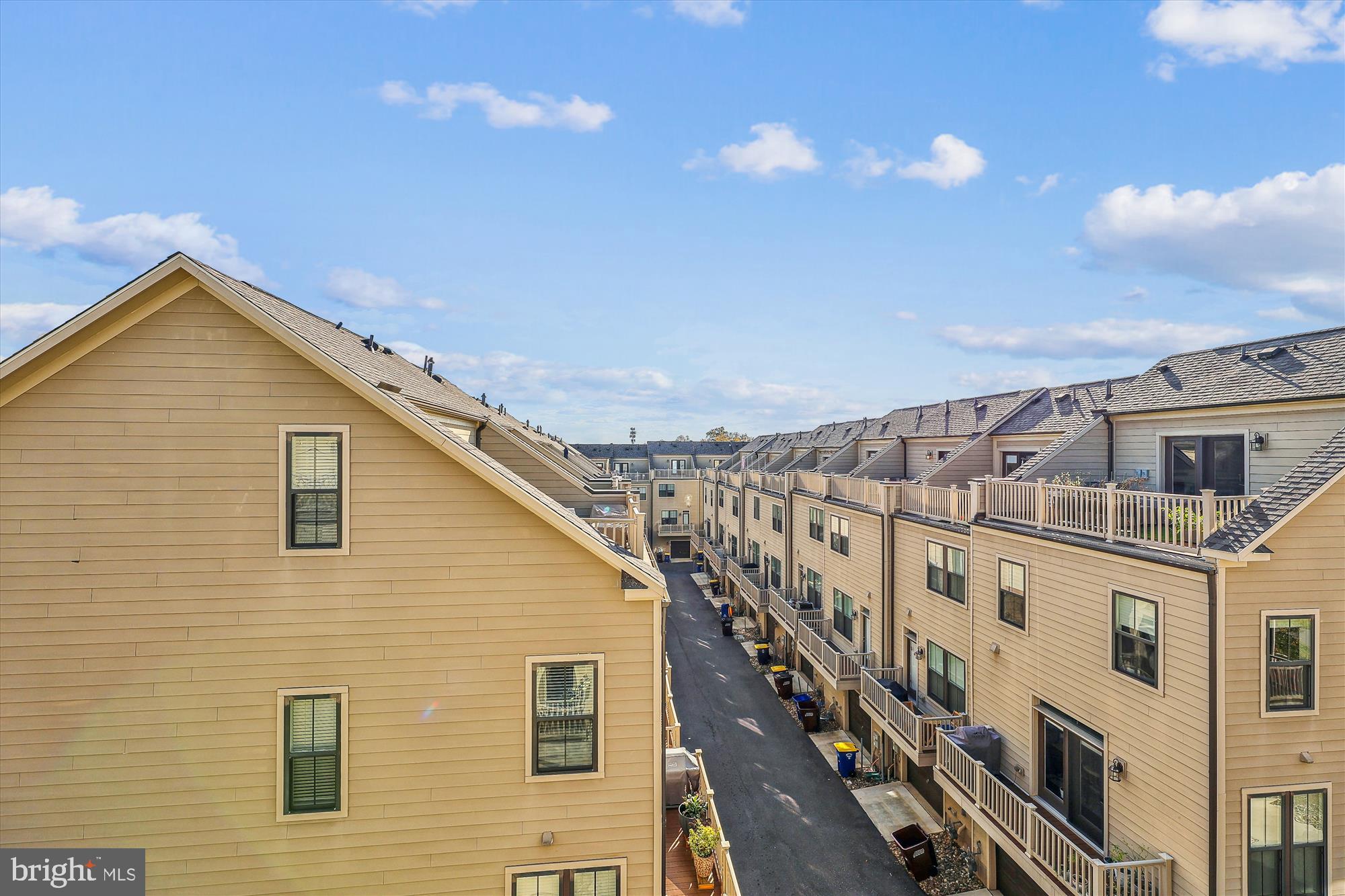 RIVERDALE PARK STATION - Residential Lease