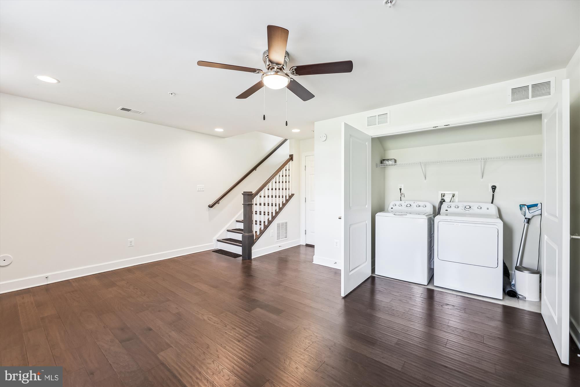 RIVERDALE PARK STATION - Residential Lease