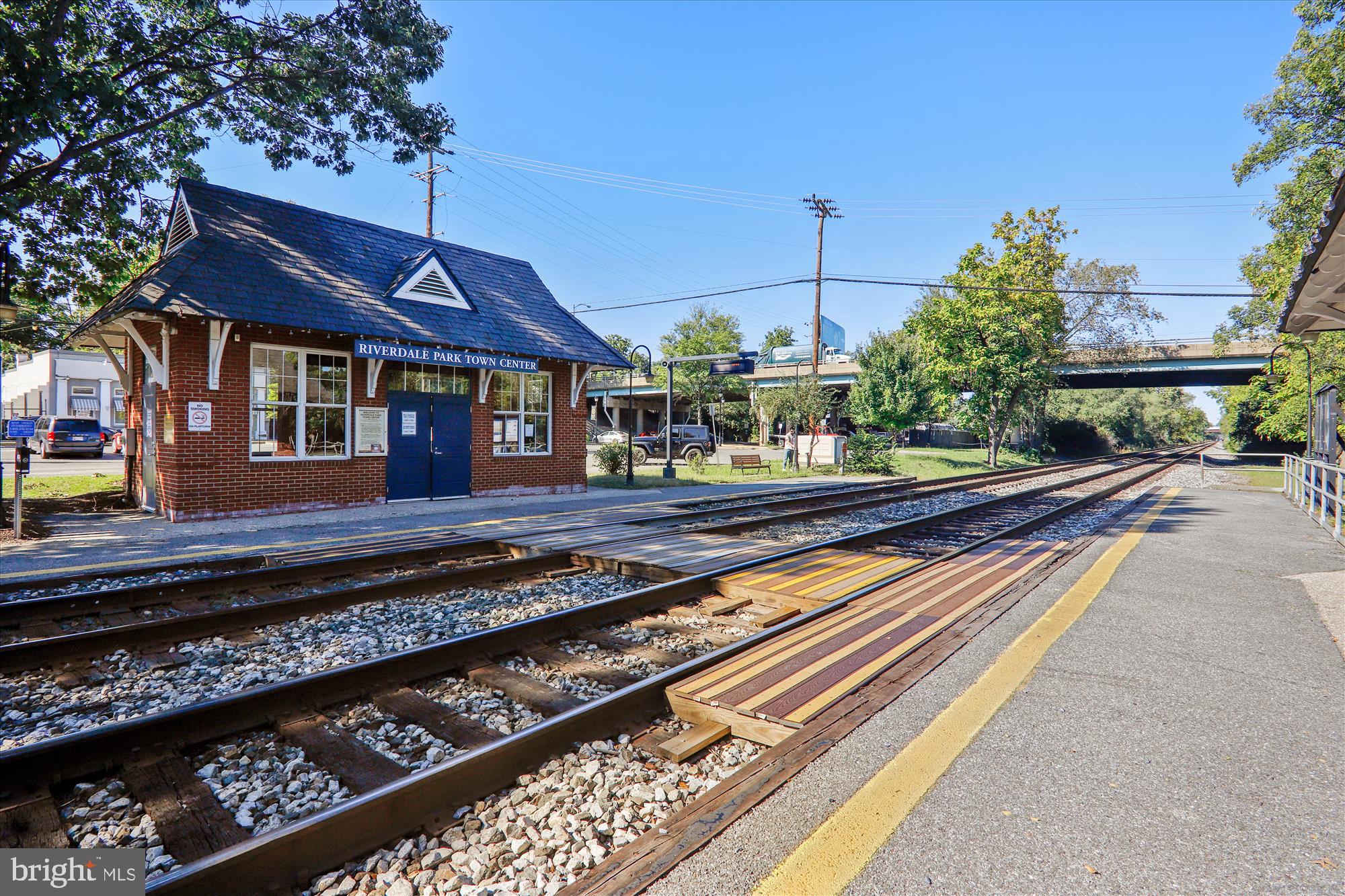 RIVERDALE PARK STATION - Residential Lease