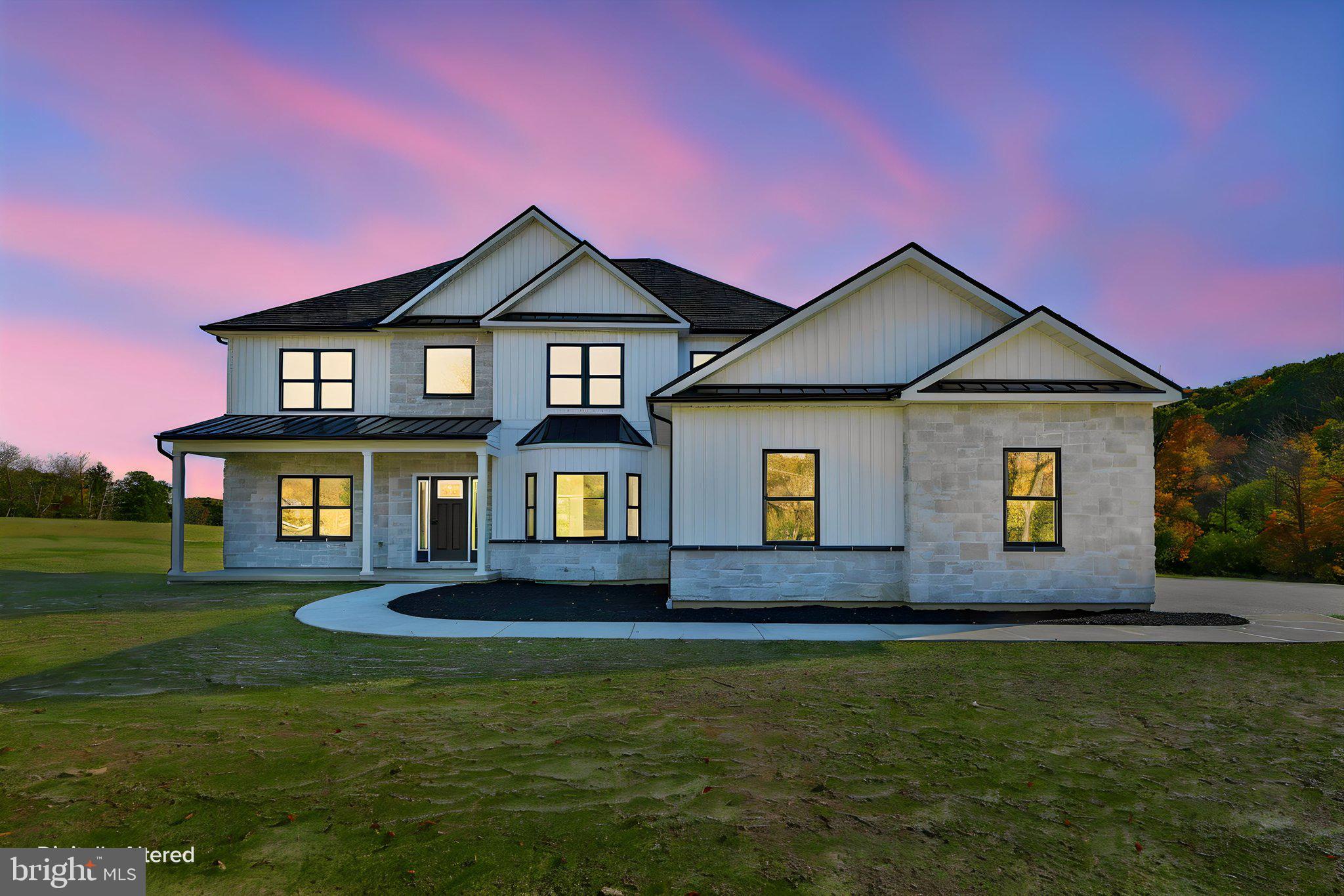 2805 WHITETAIL DEER DRIVE