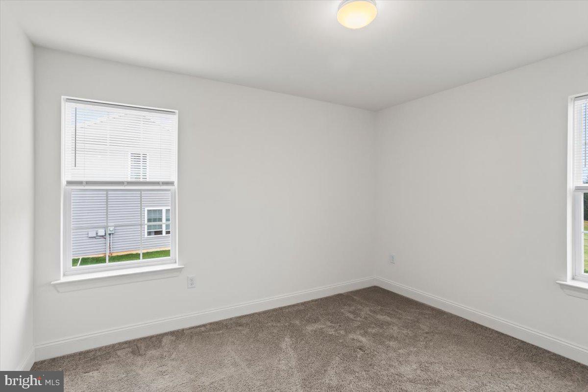 WINDY HEIGHTS, THE NEW - Residential