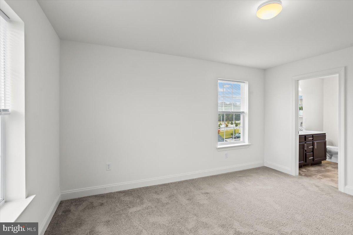 WINDY HEIGHTS, THE NEW - Residential