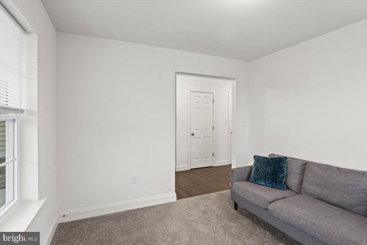 WINDY HEIGHTS, THE NEW - Residential