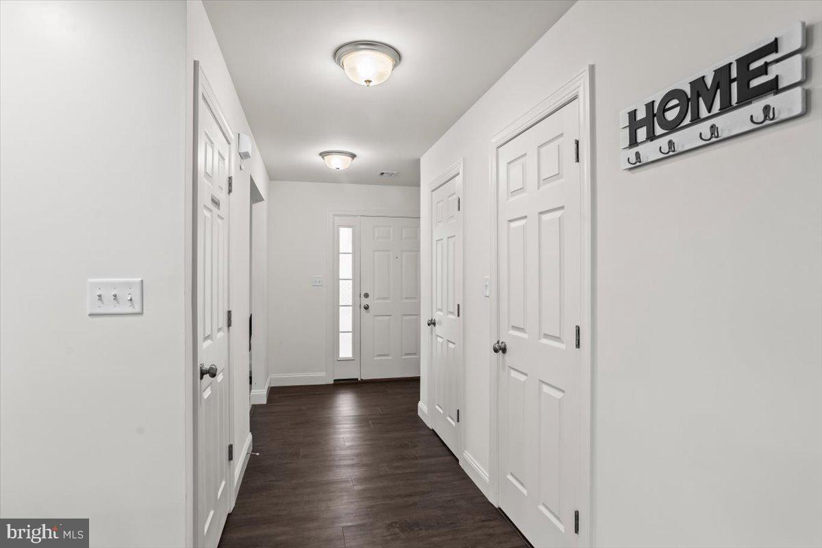 WINDY HEIGHTS, THE NEW - Residential