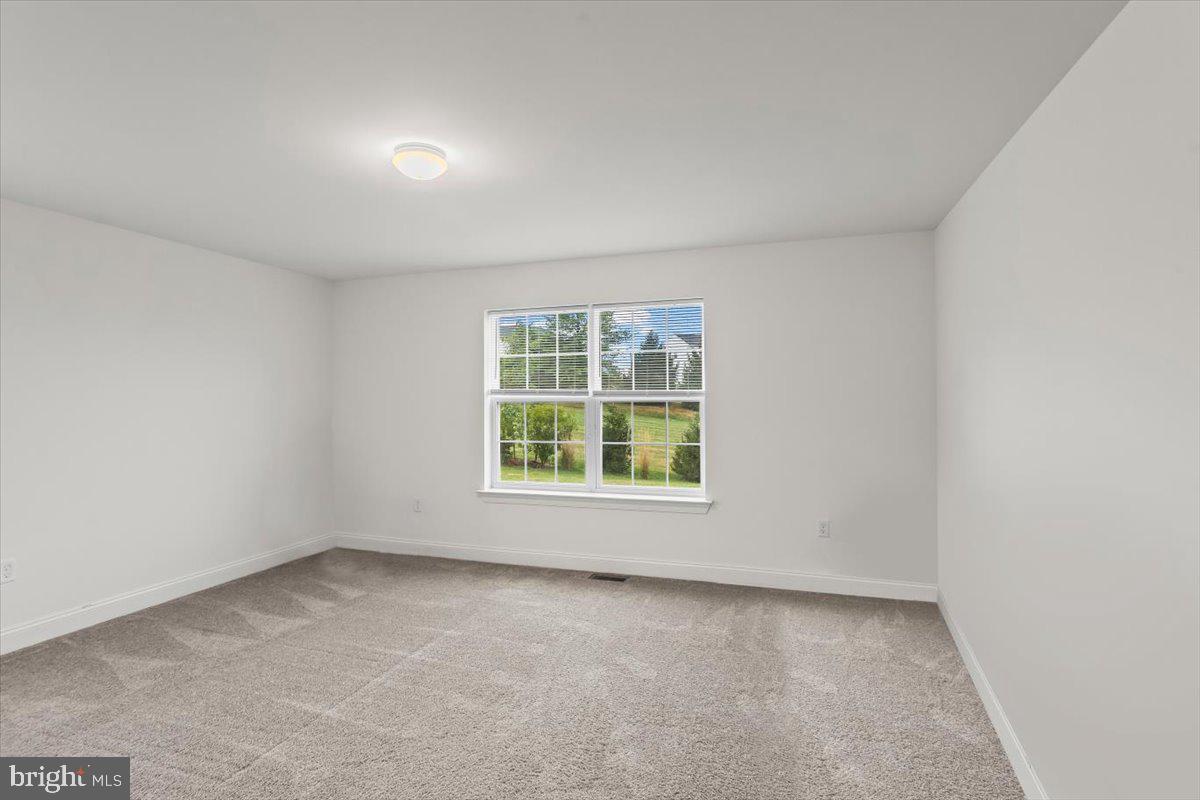 WINDY HEIGHTS, THE NEW - Residential