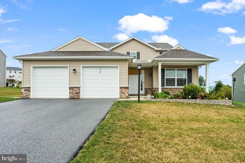 Photo of 206 Eagle Road, DILLSBURG, PA 17019 (MLS # PAYK2090506)