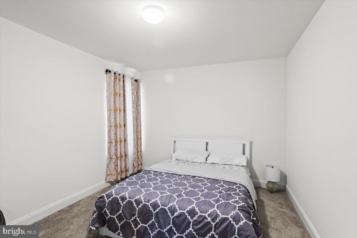 WINDY HEIGHTS, THE NEW - Residential