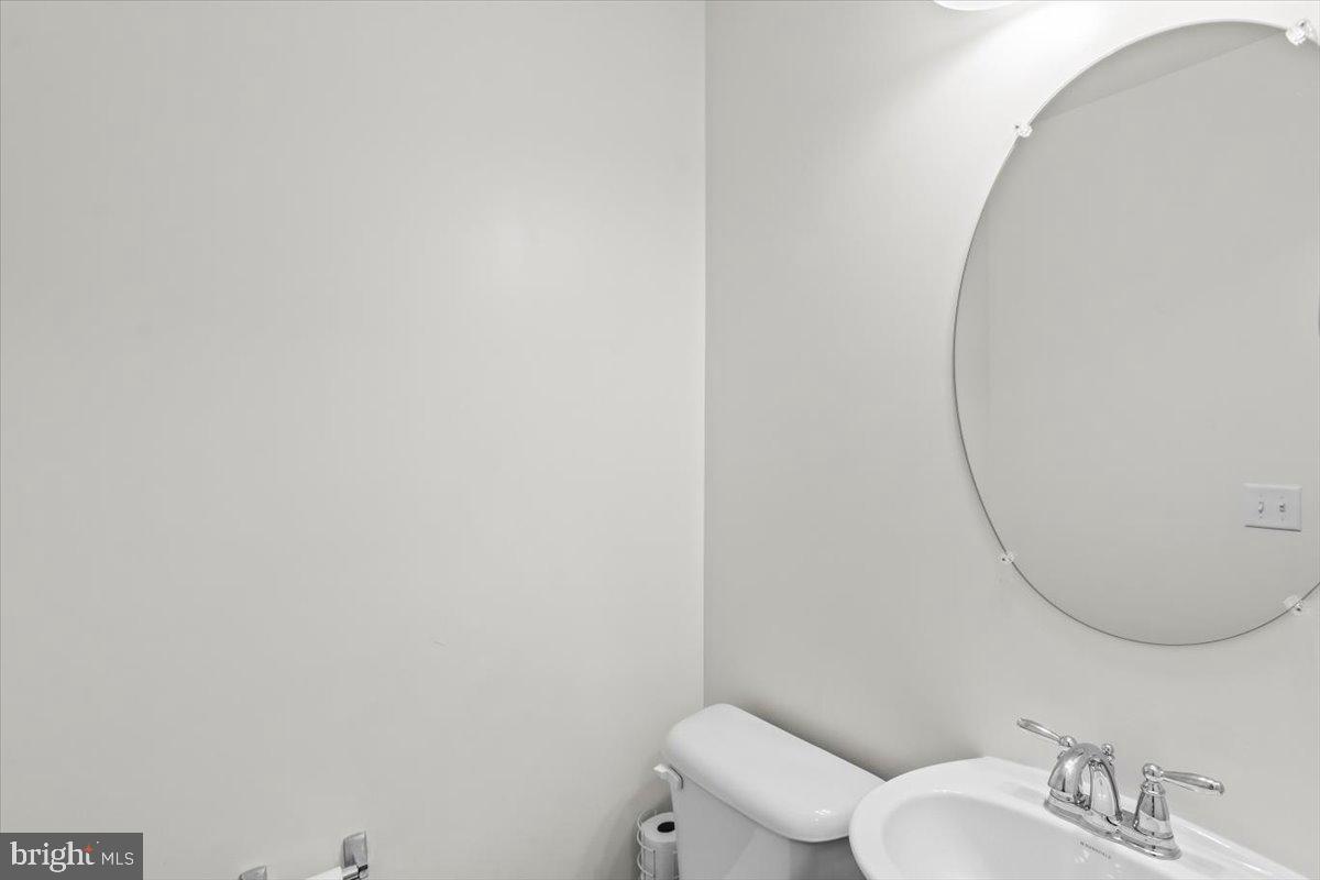 WINDY HEIGHTS, THE NEW - Residential