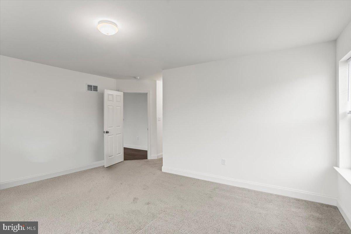 WINDY HEIGHTS, THE NEW - Residential