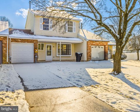 10 HEYWOOD LANE SICKLERVILLE NJ 08081