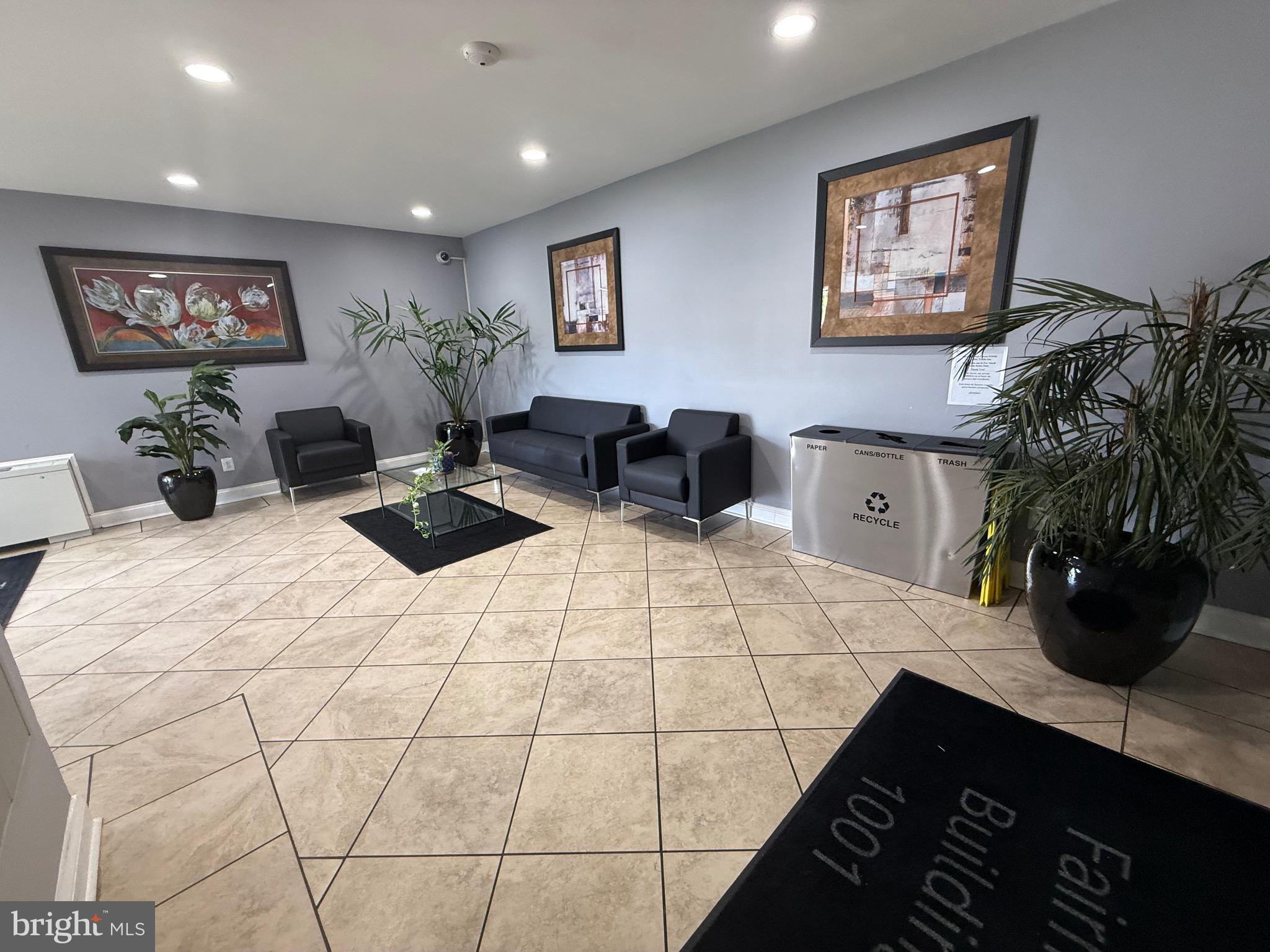 THE FAIRMONT 1001 CONDO - Residential Lease