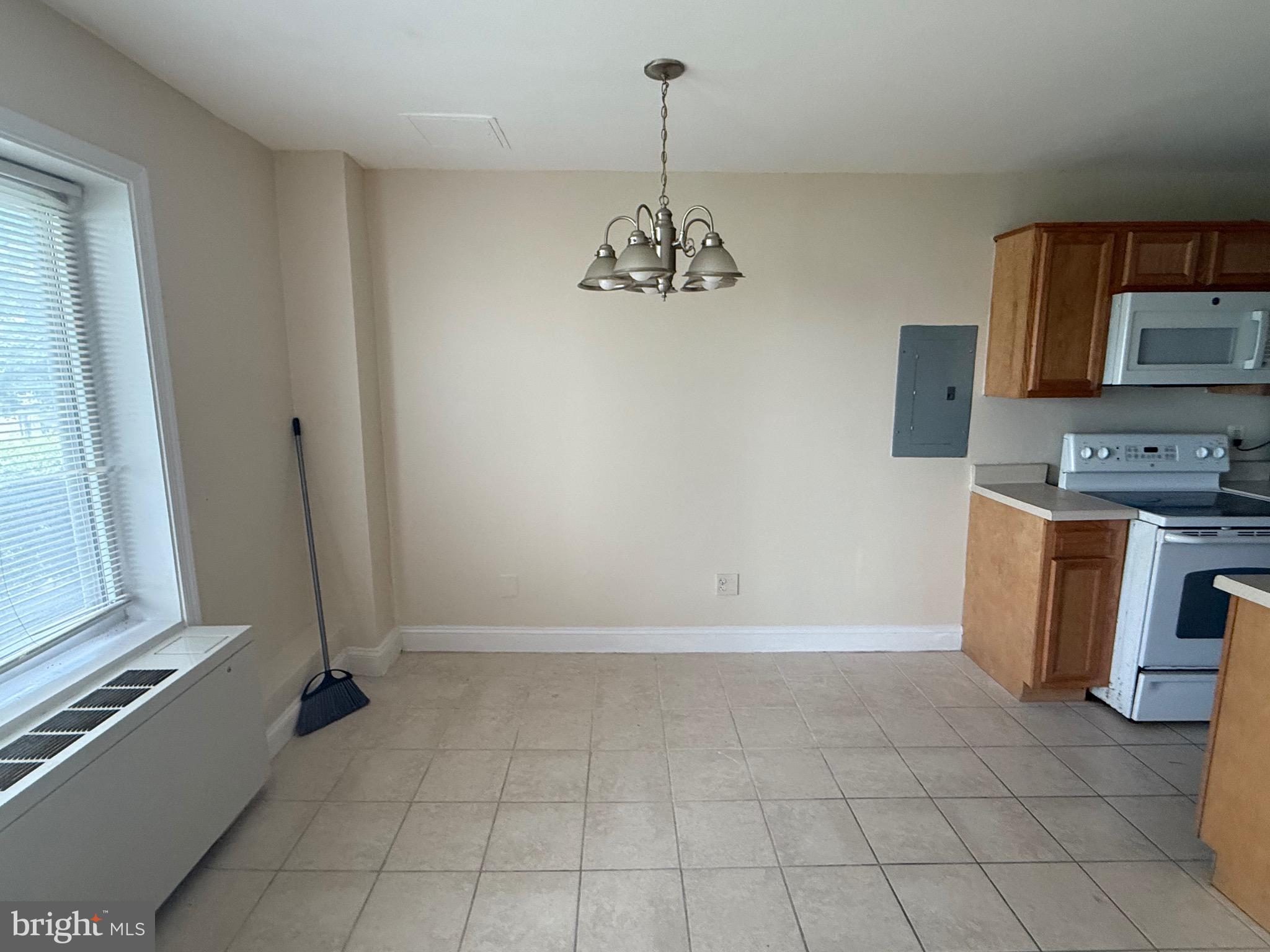 THE FAIRMONT 1001 CONDO - Residential Lease