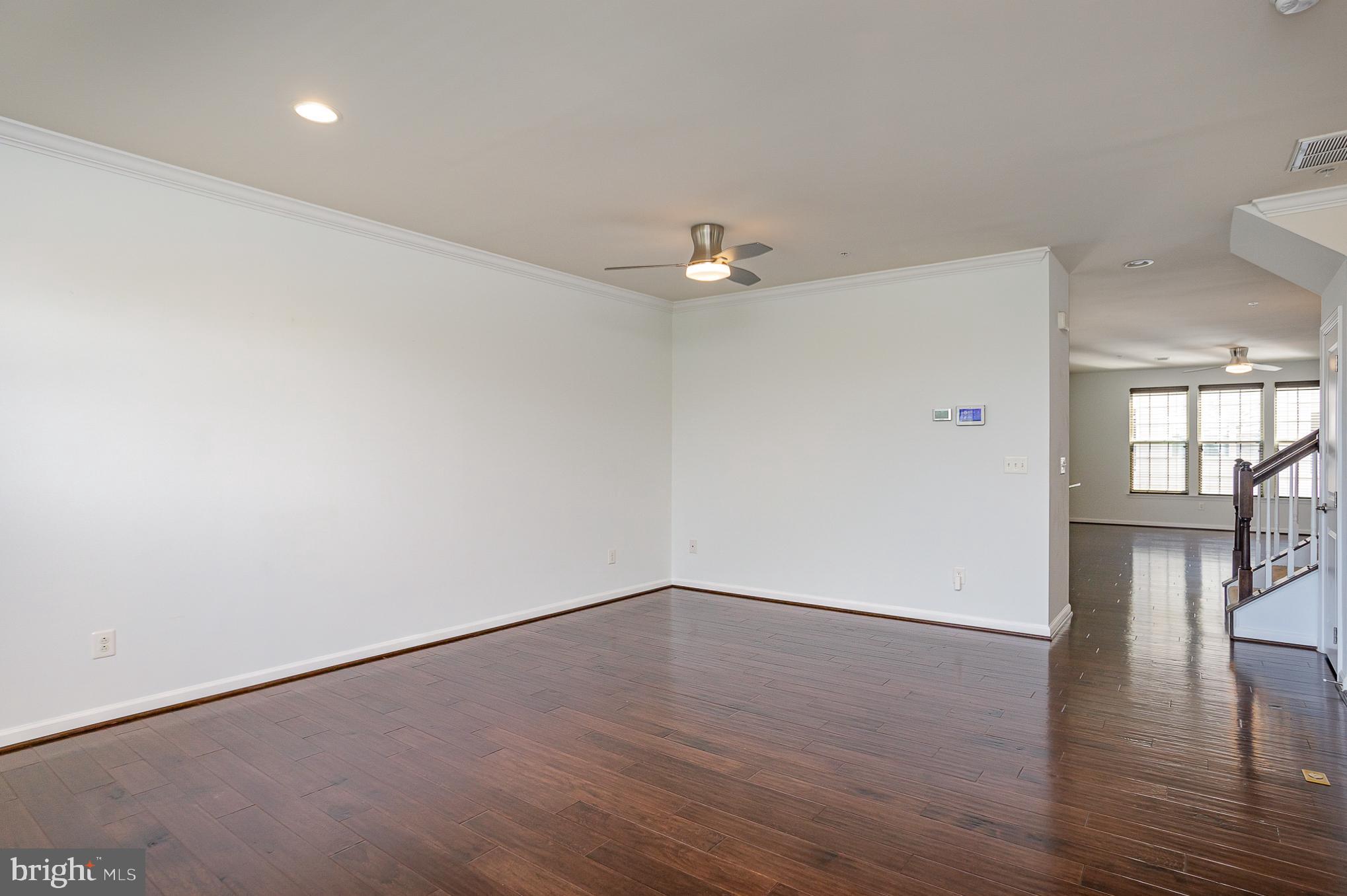 VIRGINIA MANOR CONDOMINIUM - Residential Lease