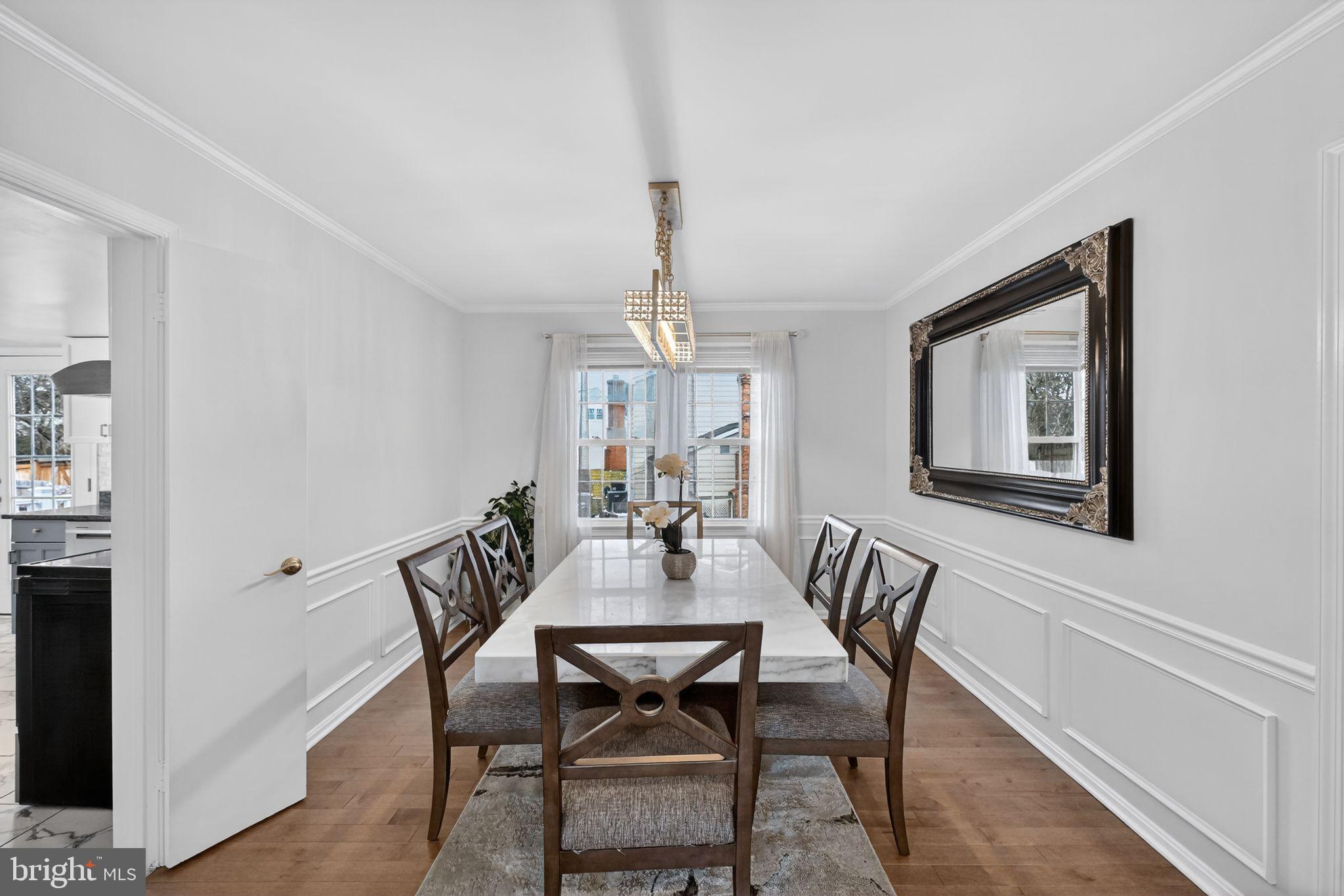 COURTS OF CHANDON - Residential