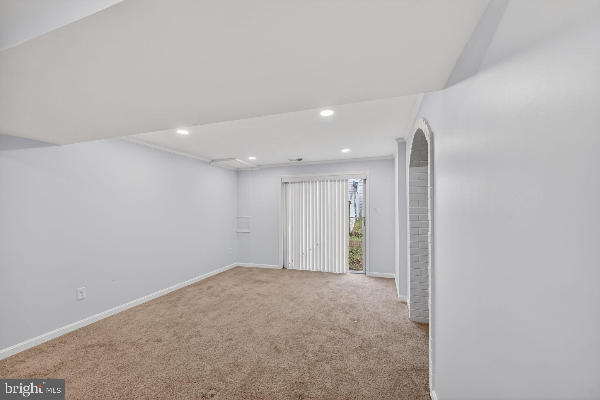 COURTS OF CHANDON - Residential