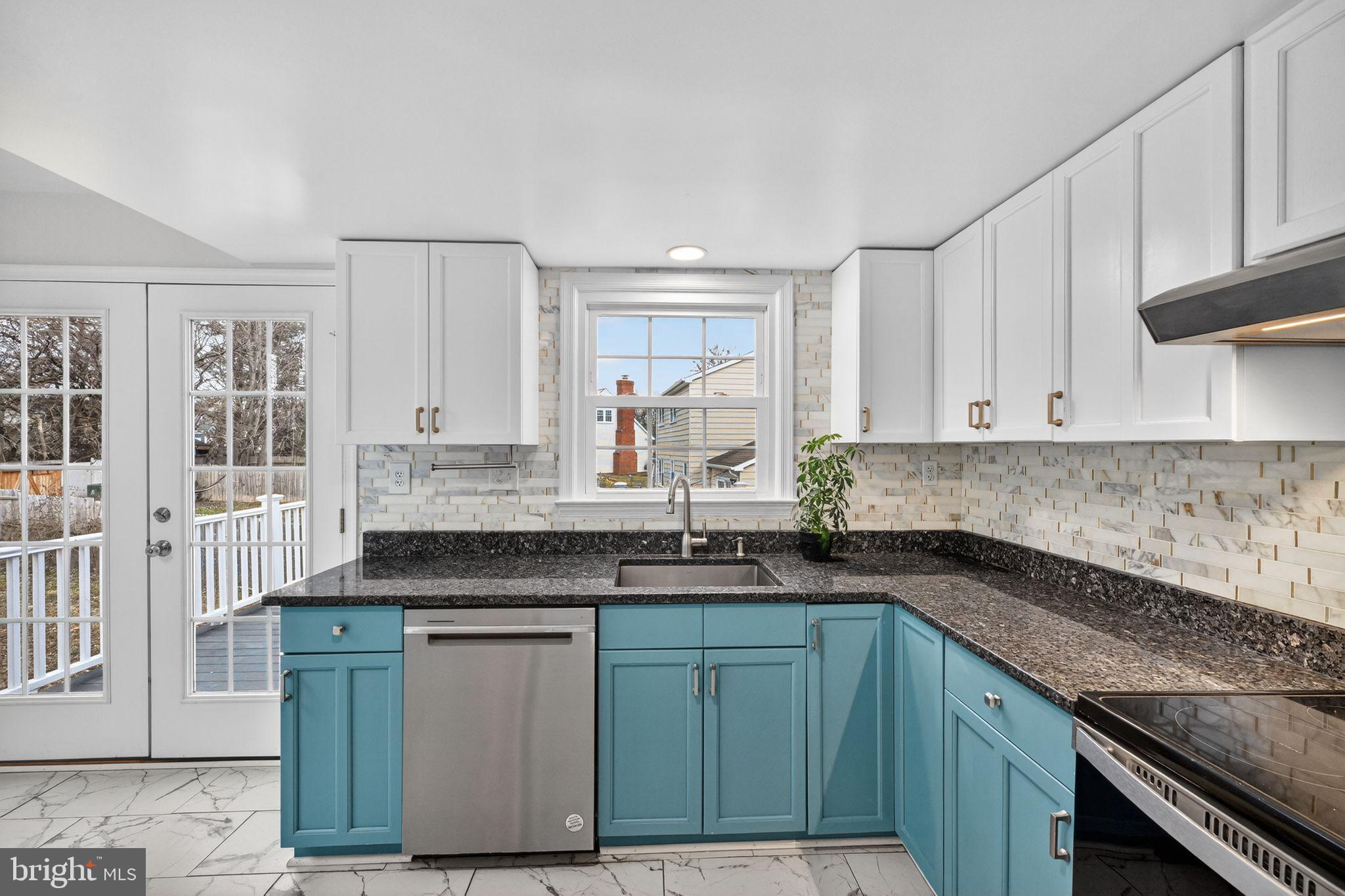 COURTS OF CHANDON - Residential