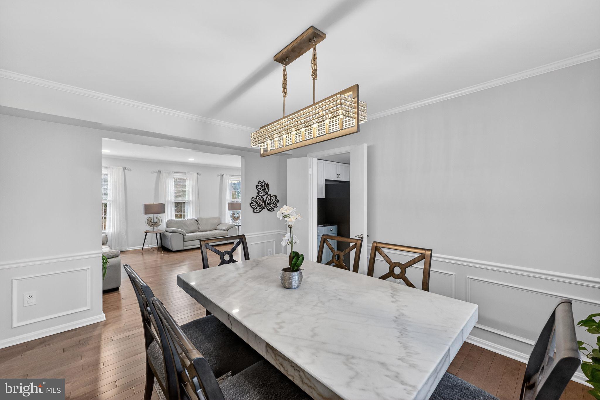 COURTS OF CHANDON - Residential