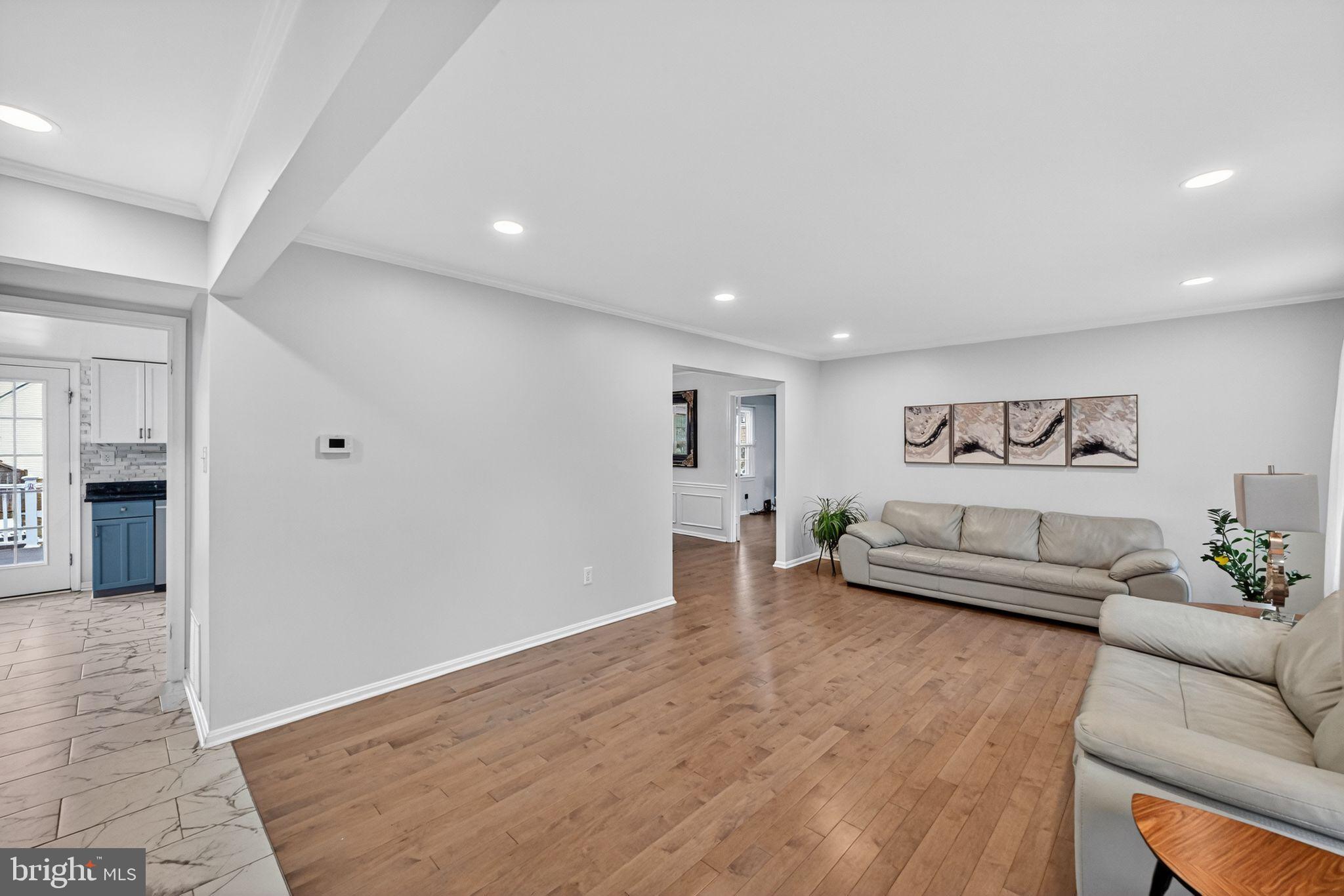 COURTS OF CHANDON - Residential