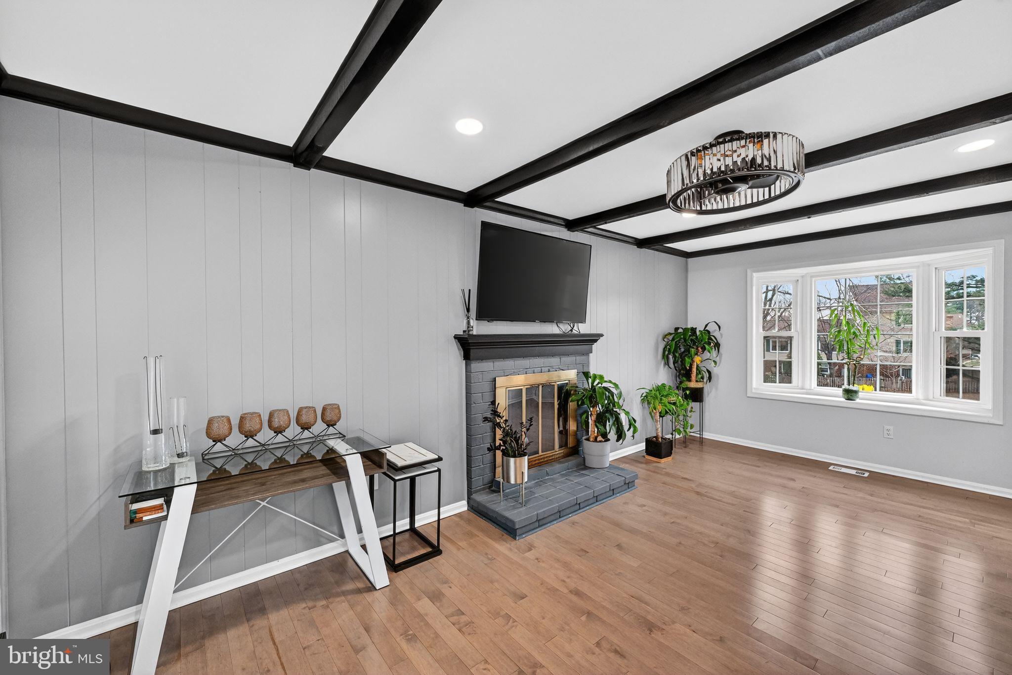 COURTS OF CHANDON - Residential