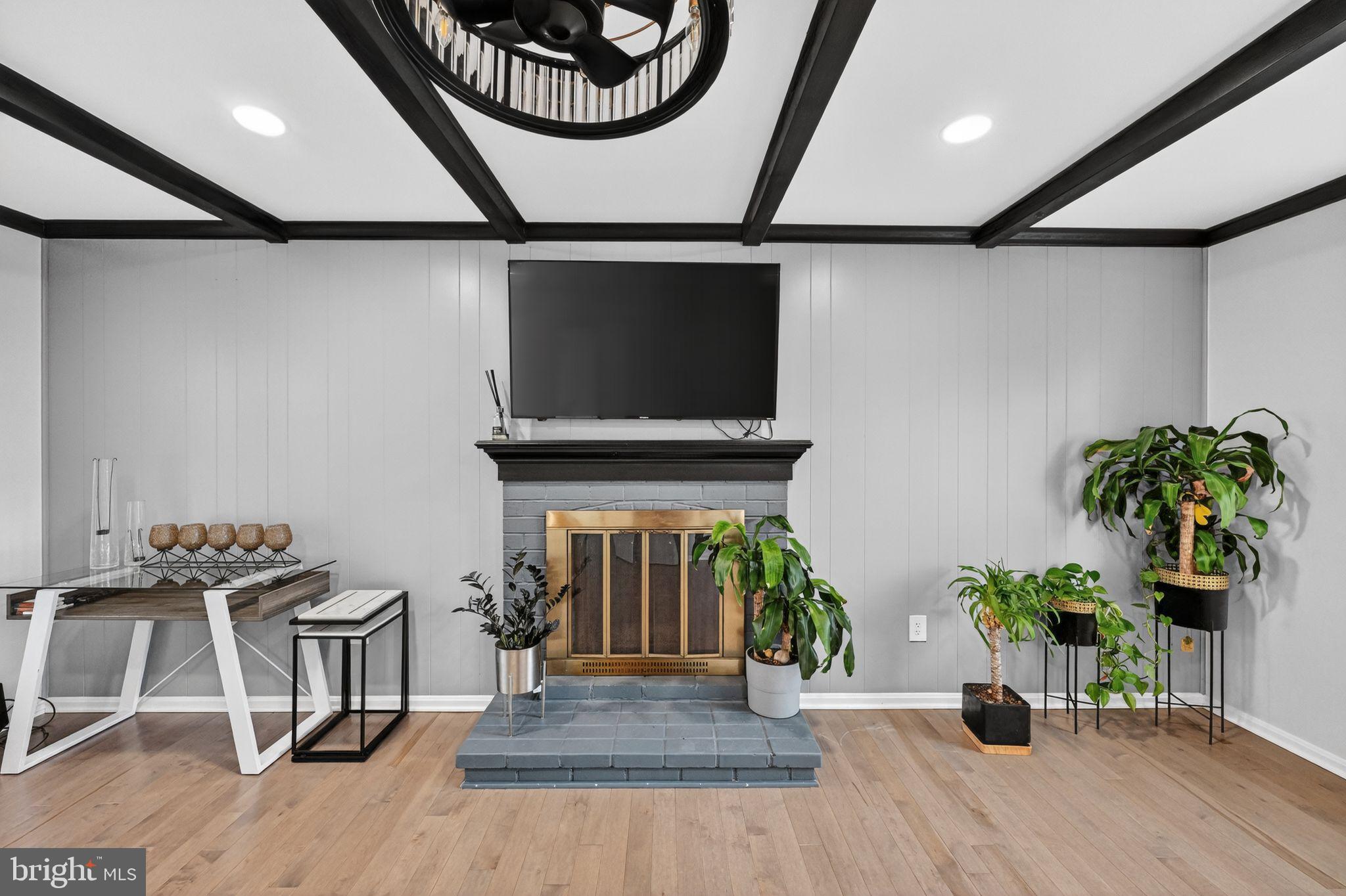 COURTS OF CHANDON - Residential