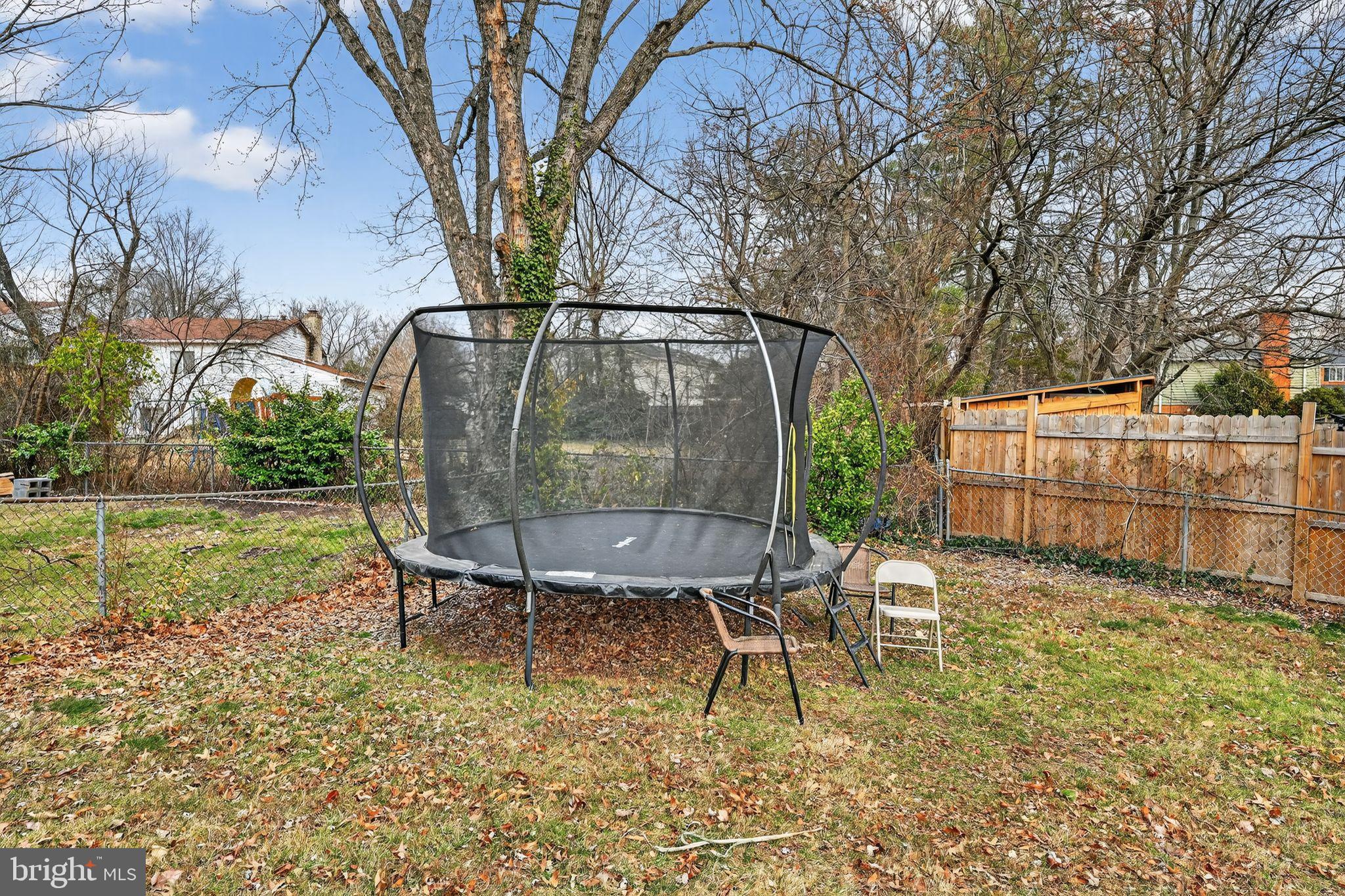 COURTS OF CHANDON - Residential