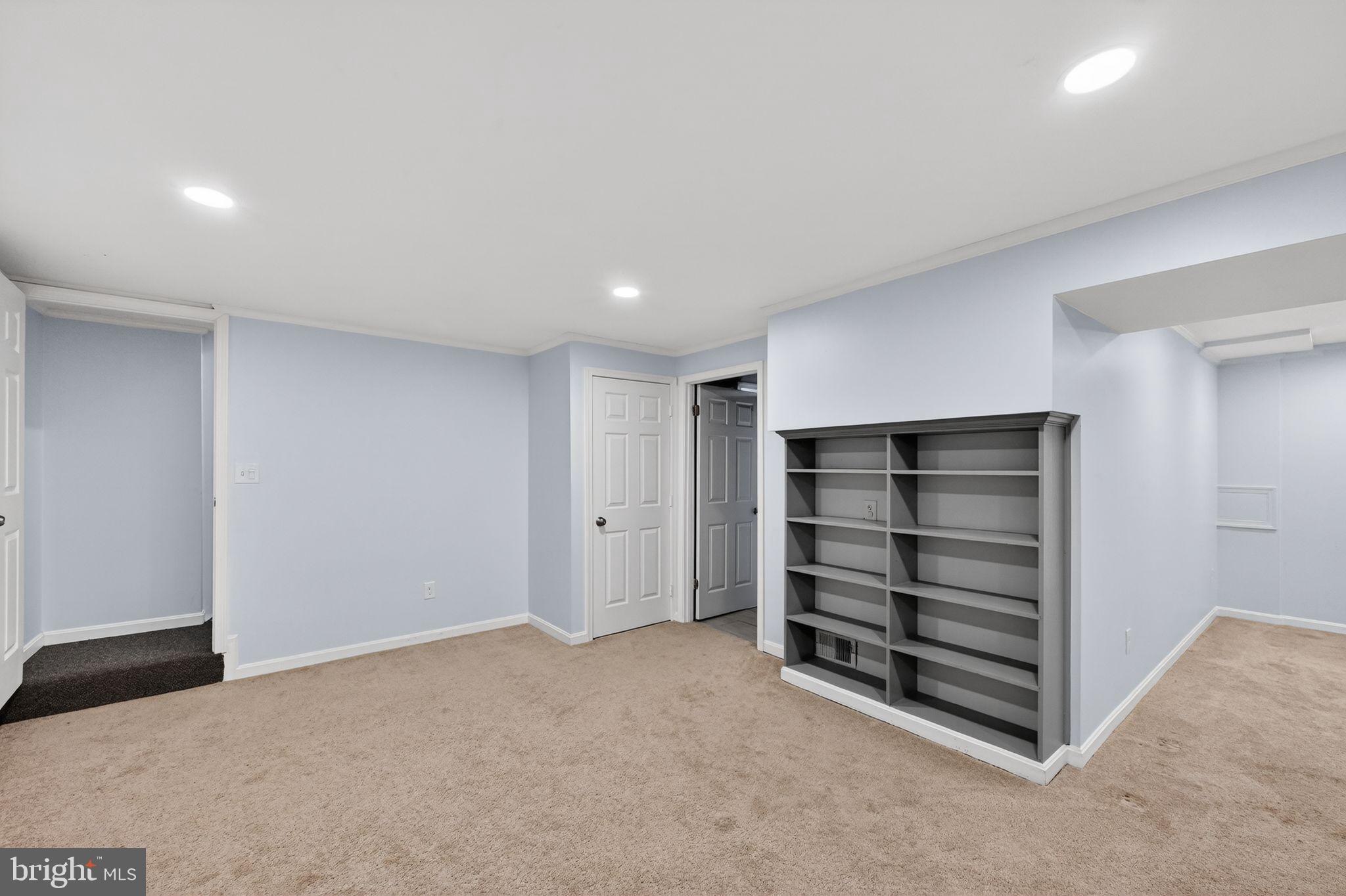 COURTS OF CHANDON - Residential