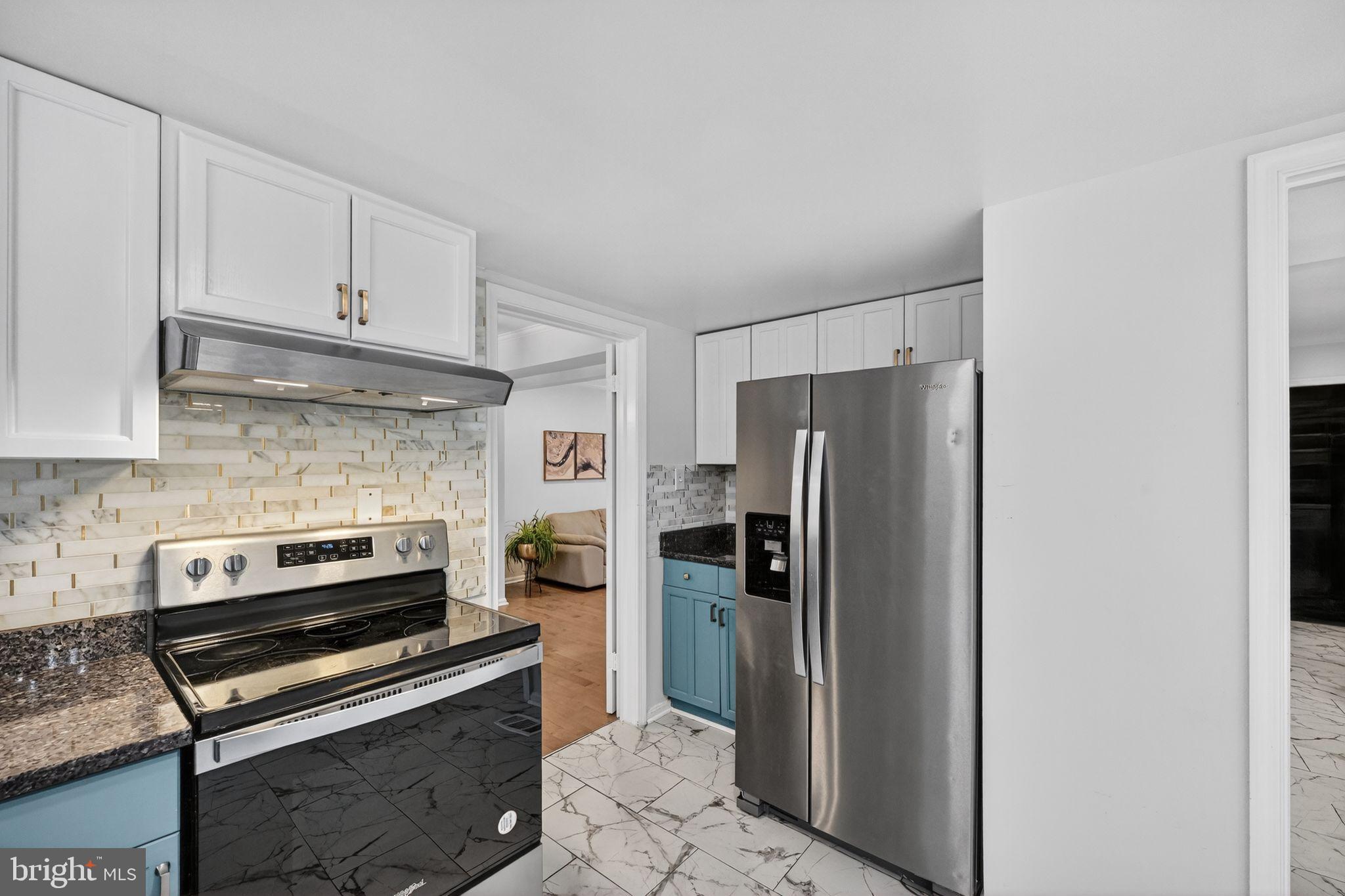 COURTS OF CHANDON - Residential