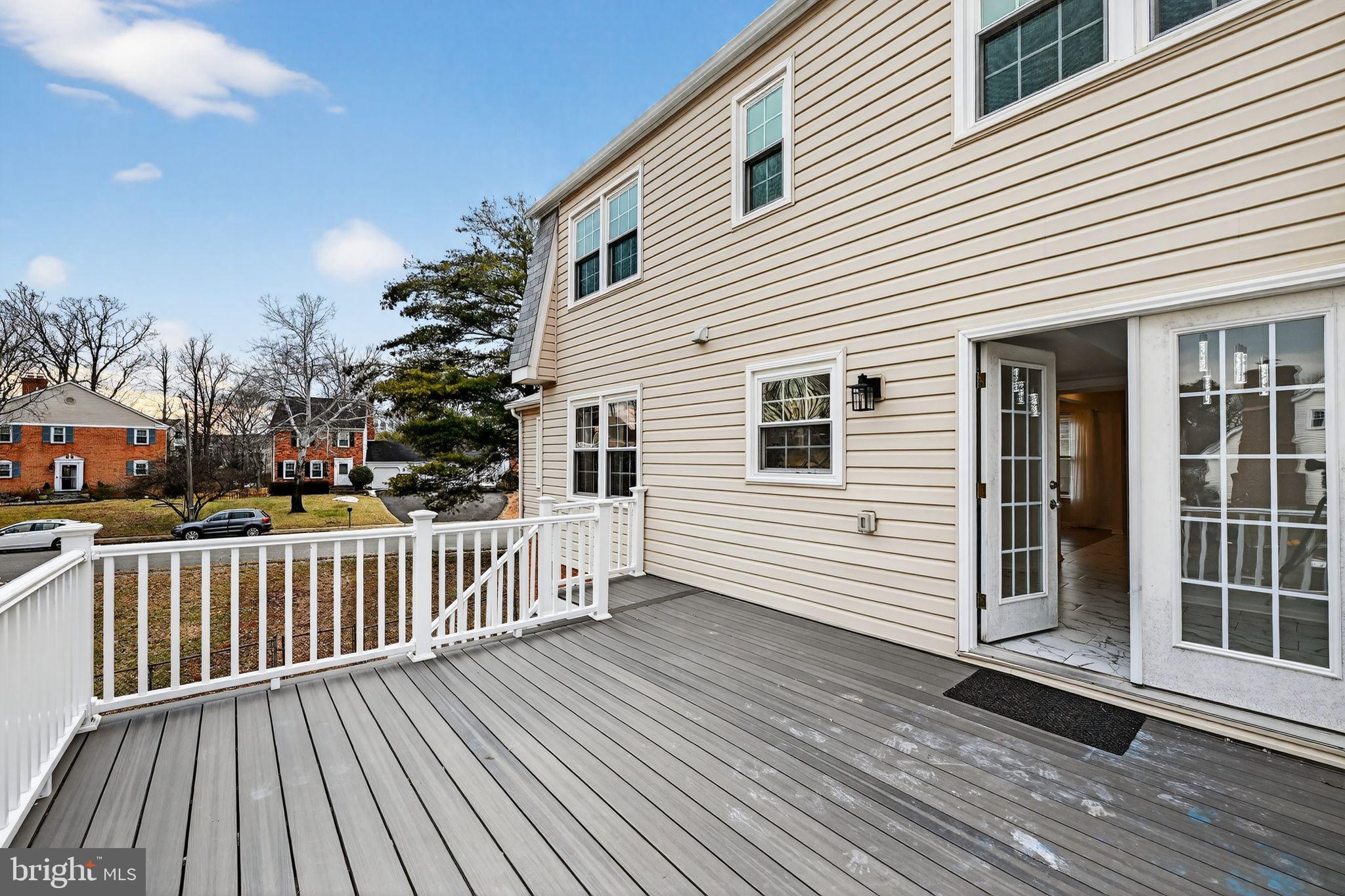 COURTS OF CHANDON - Residential