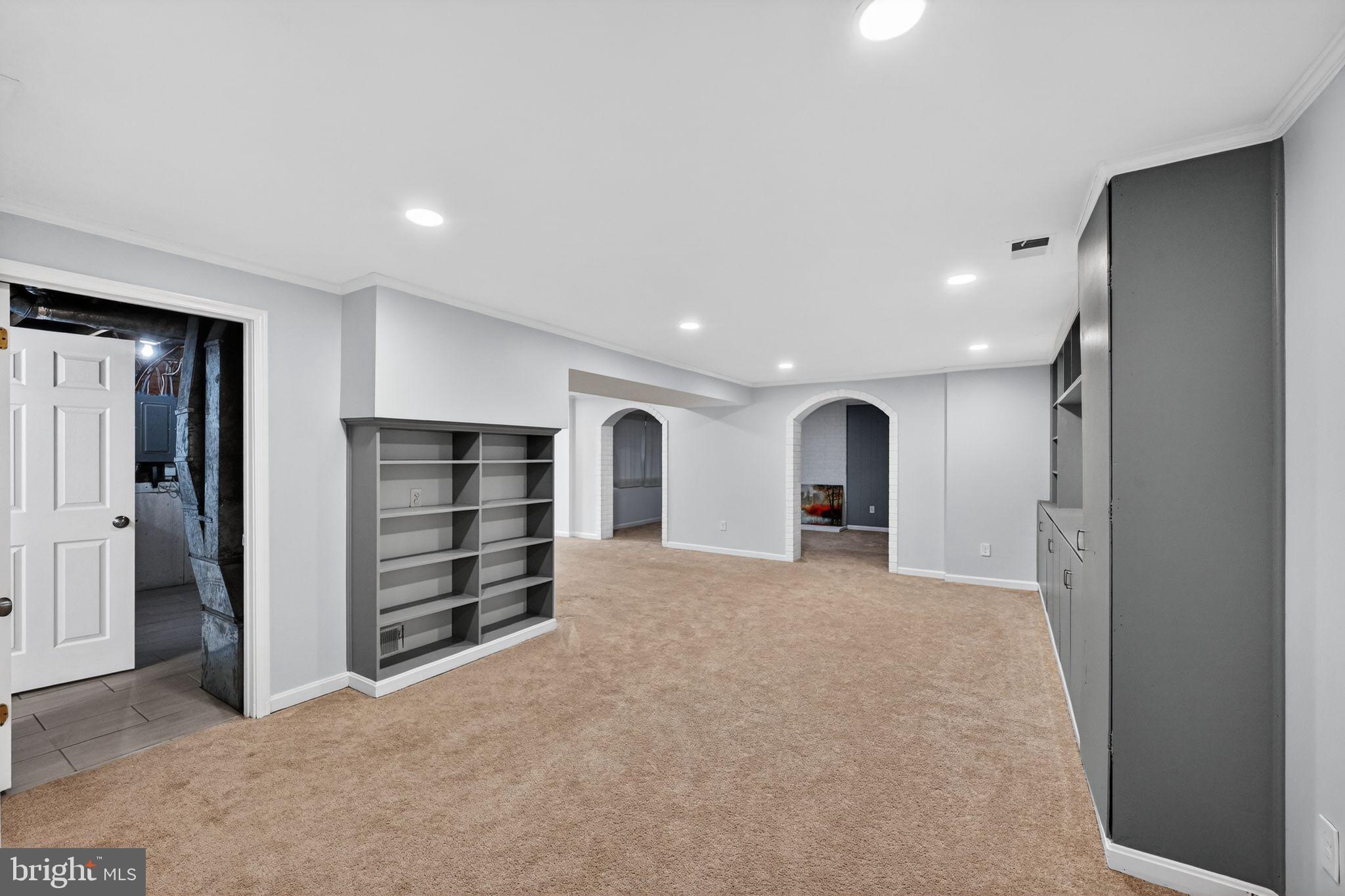 COURTS OF CHANDON - Residential