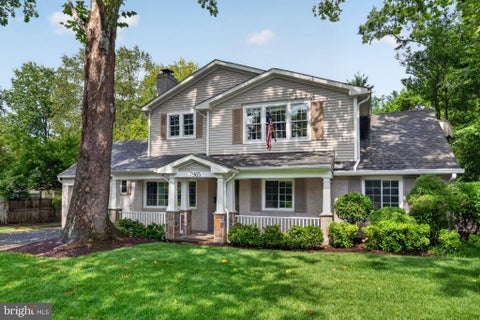 Photo of 7965 Bolling Drive, ALEXANDRIA, VA 22308 (MLS # VAFX2339422)