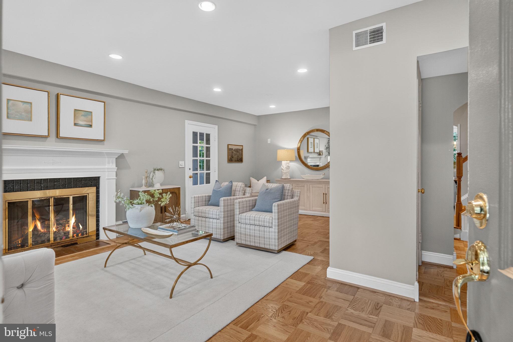 7965 BOLLING DRIVE