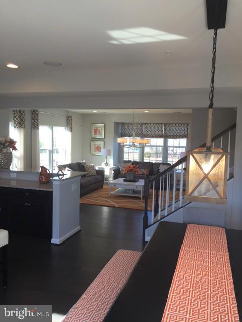 WESTCHESTER SQUARE - Residential