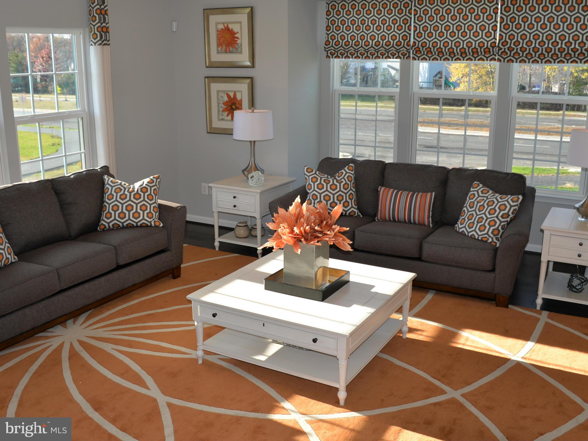 WESTCHESTER SQUARE - Residential