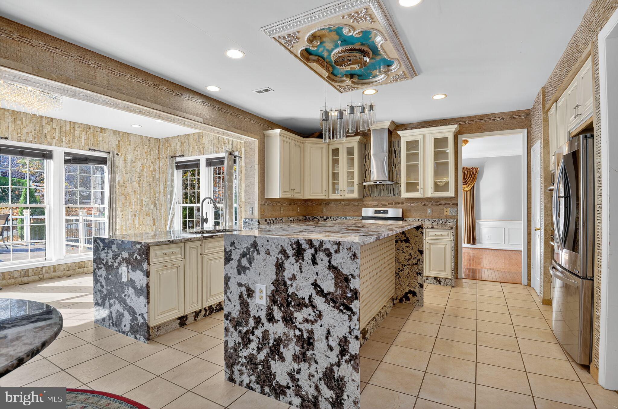 LAUREL HILL LANDBAY - Residential Lease