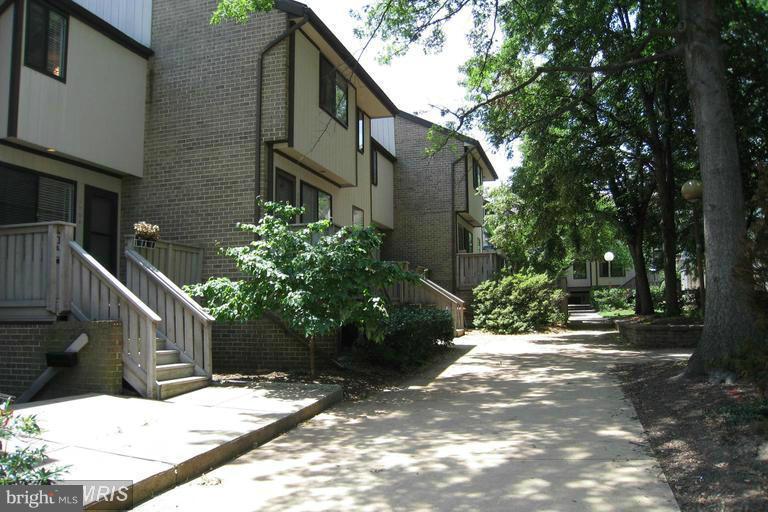 THE WESTERLIES - Residential Lease